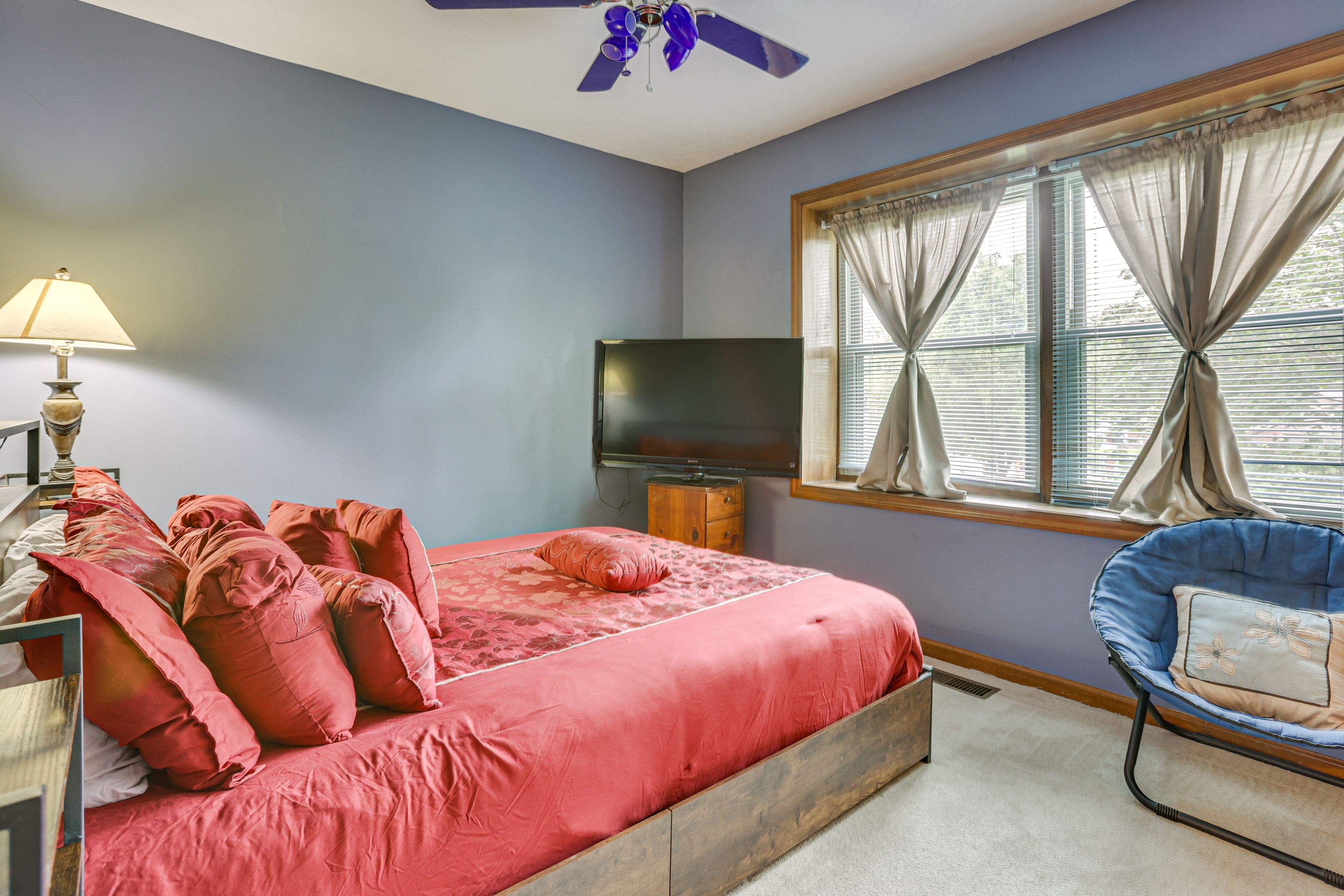 Bedroom 3 | 2nd Floor | Queen Bed