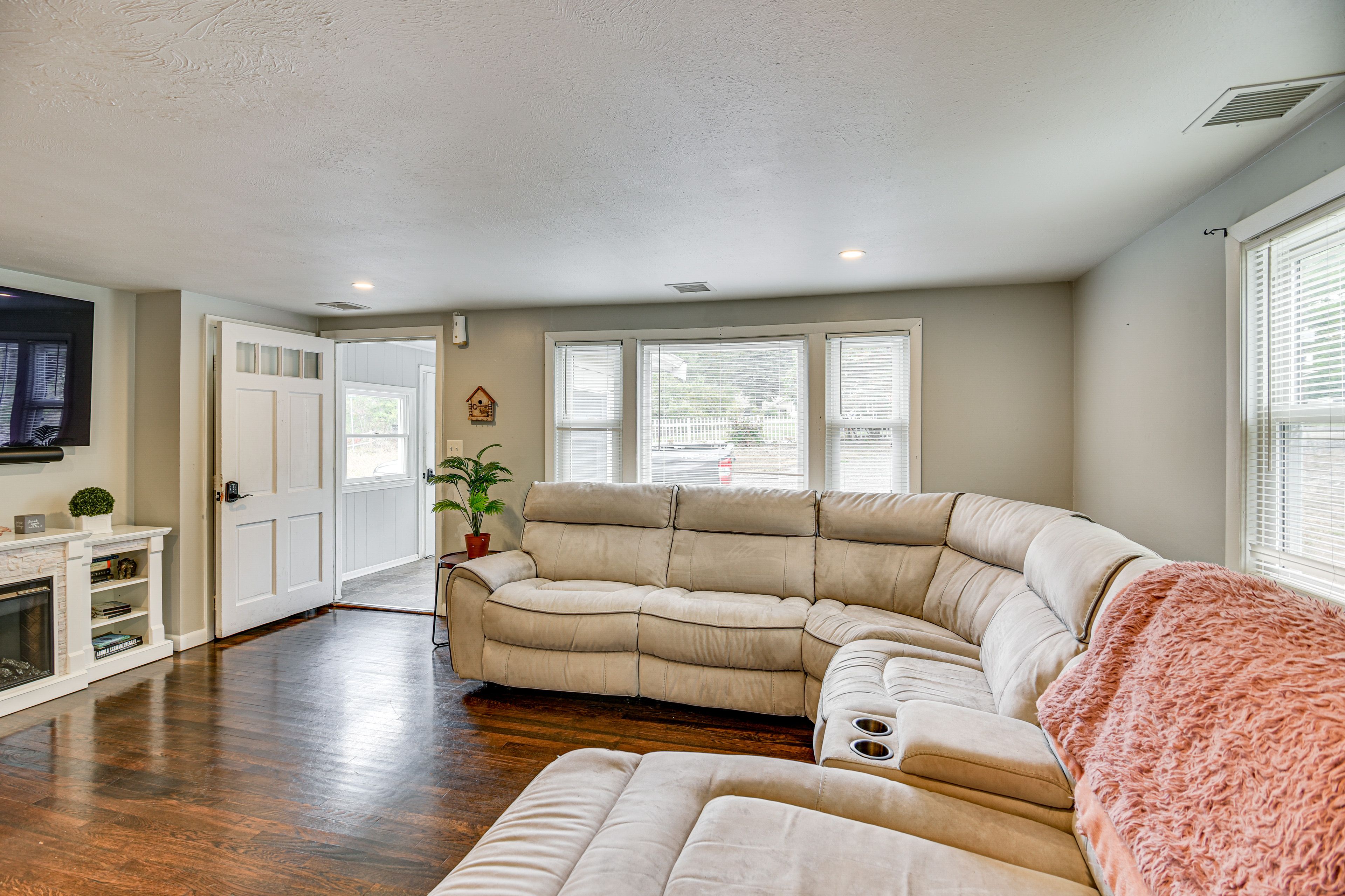 Living Room | Smart TV | Fireplace | Single-Story Home
