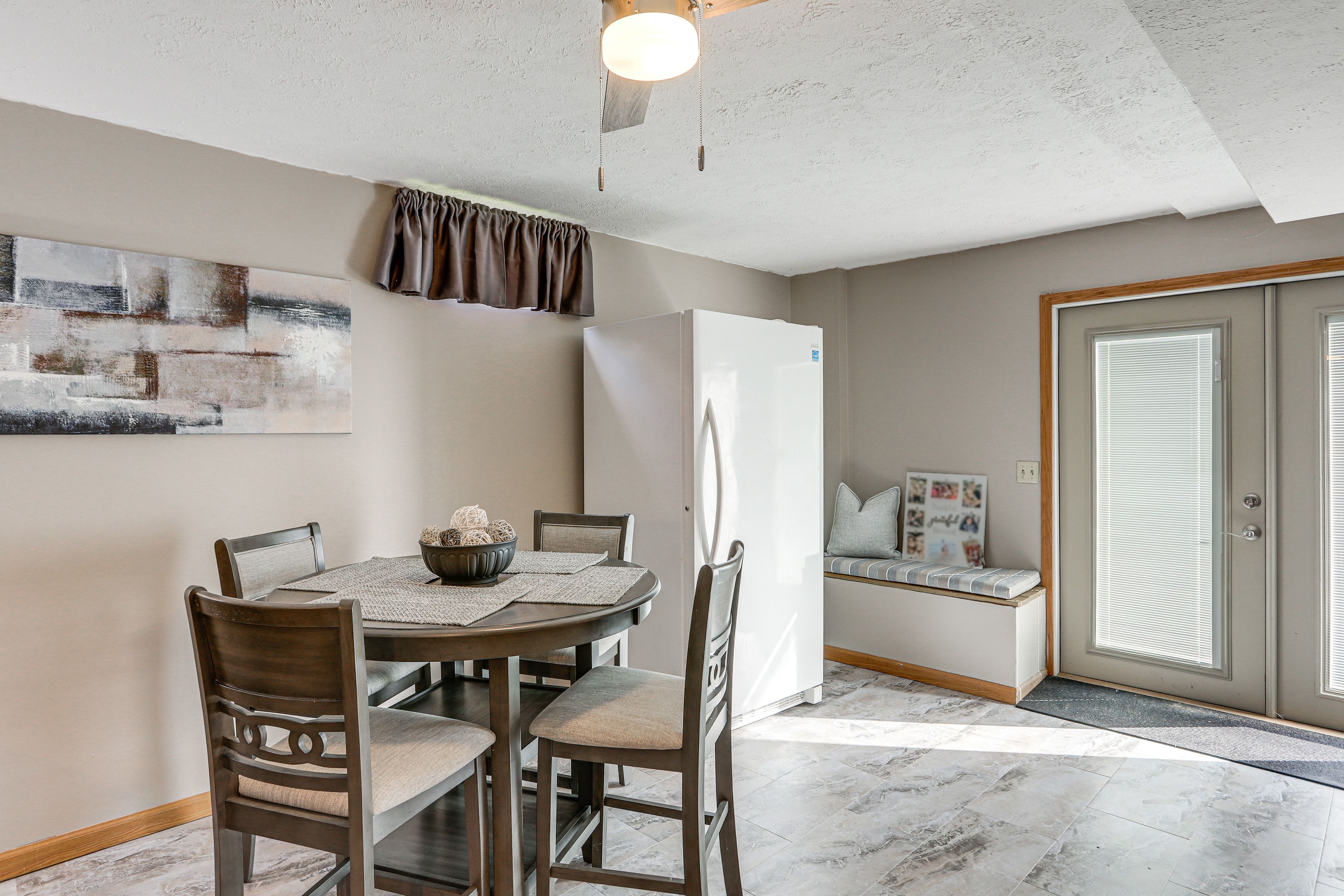 Apartment Suite | Dining Area | Lower Level