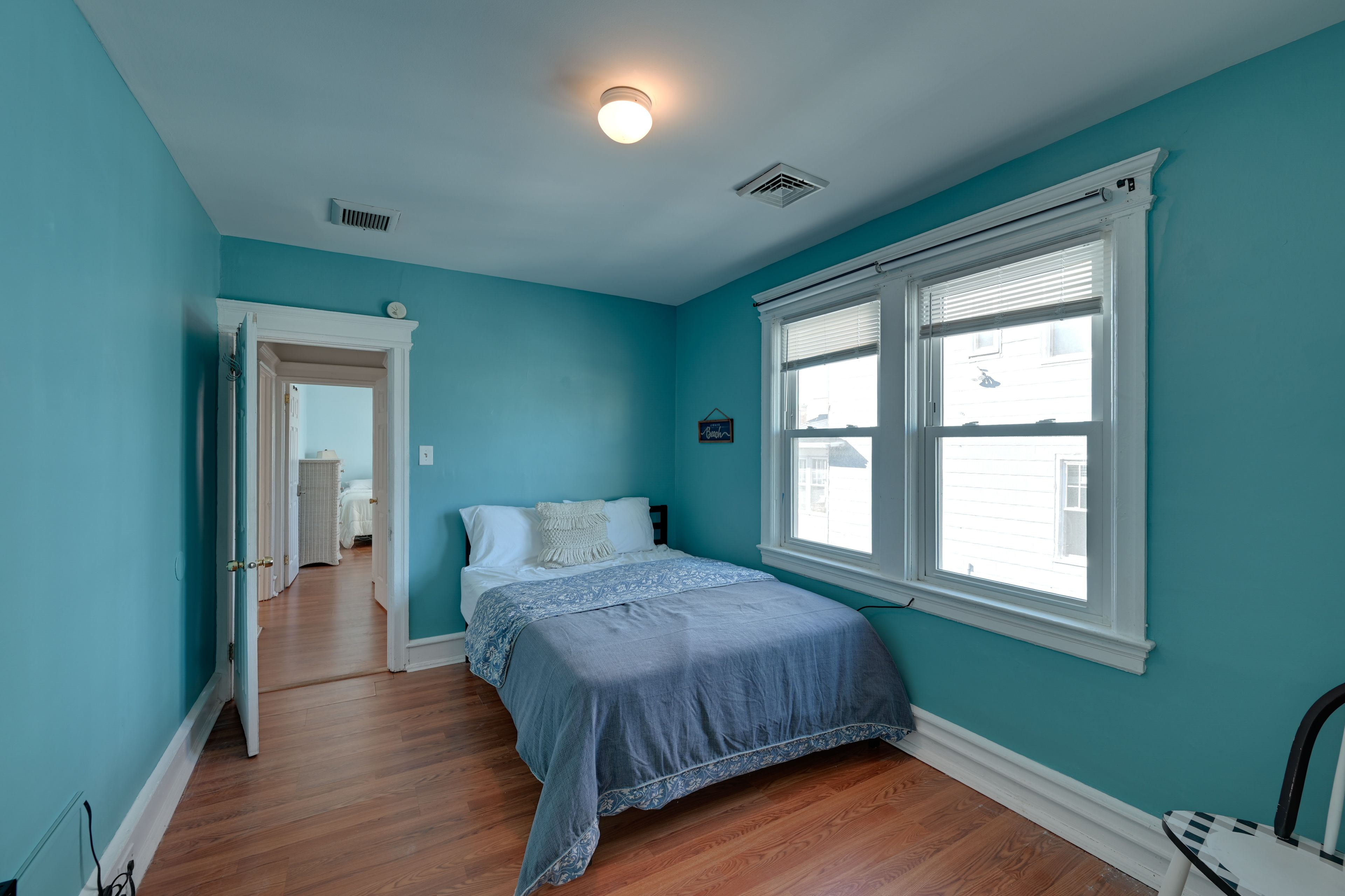 Bedroom 3 | Queen Bed