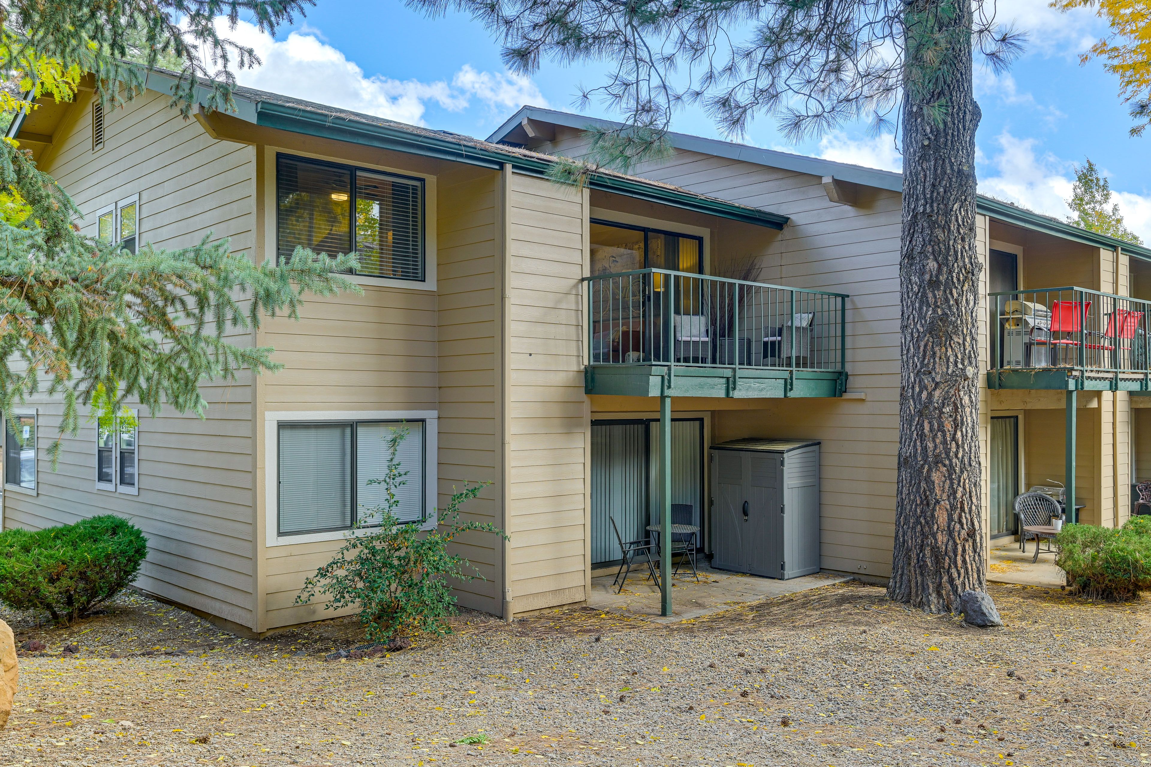 Property Exterior | Single-Level Condo