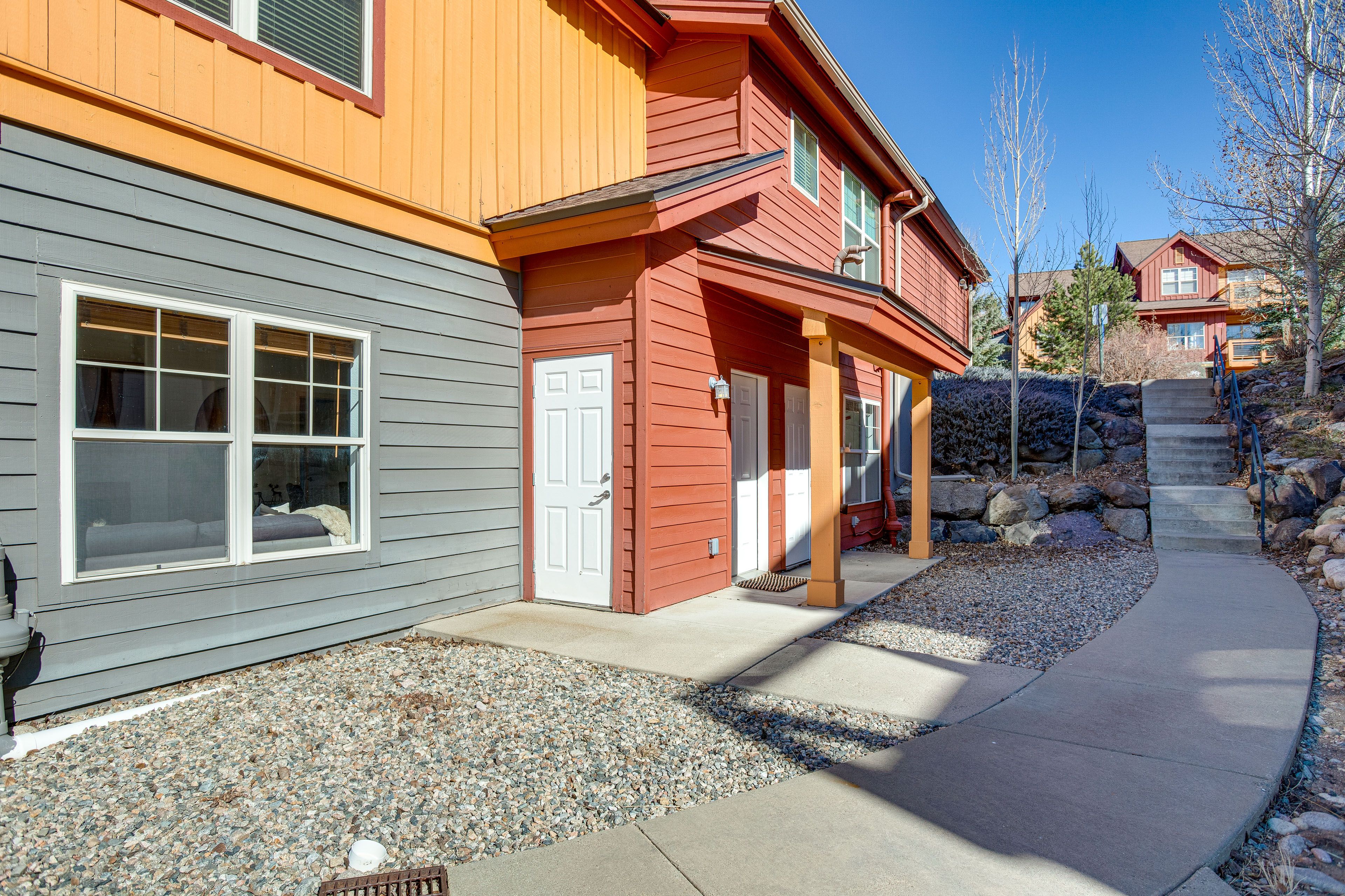 Property Exterior | Open Parking Lot (First-Come, First-Served)