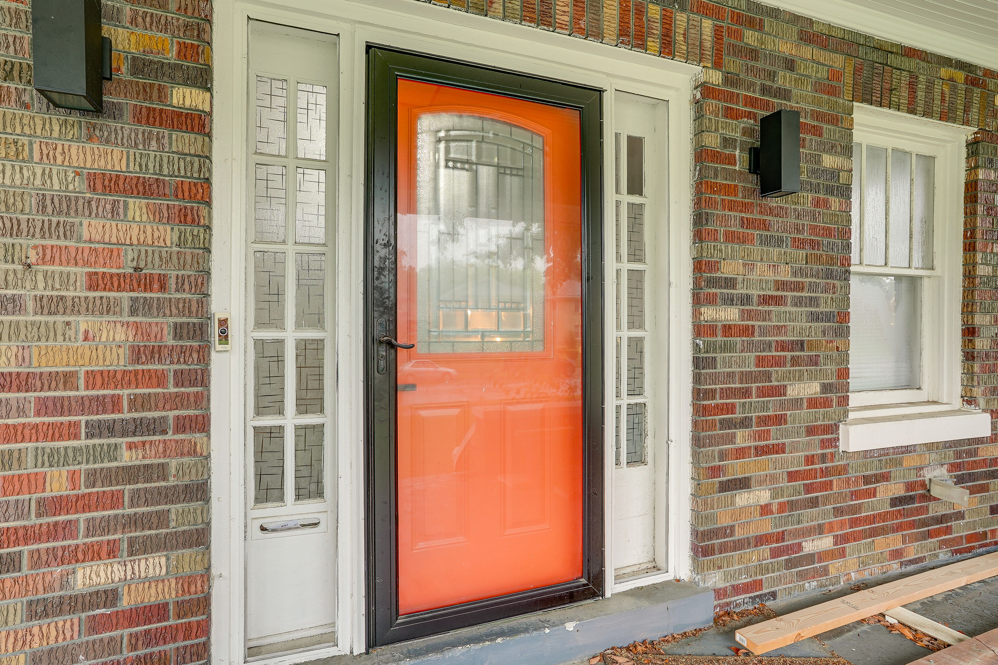 Building Exterior | Front Door