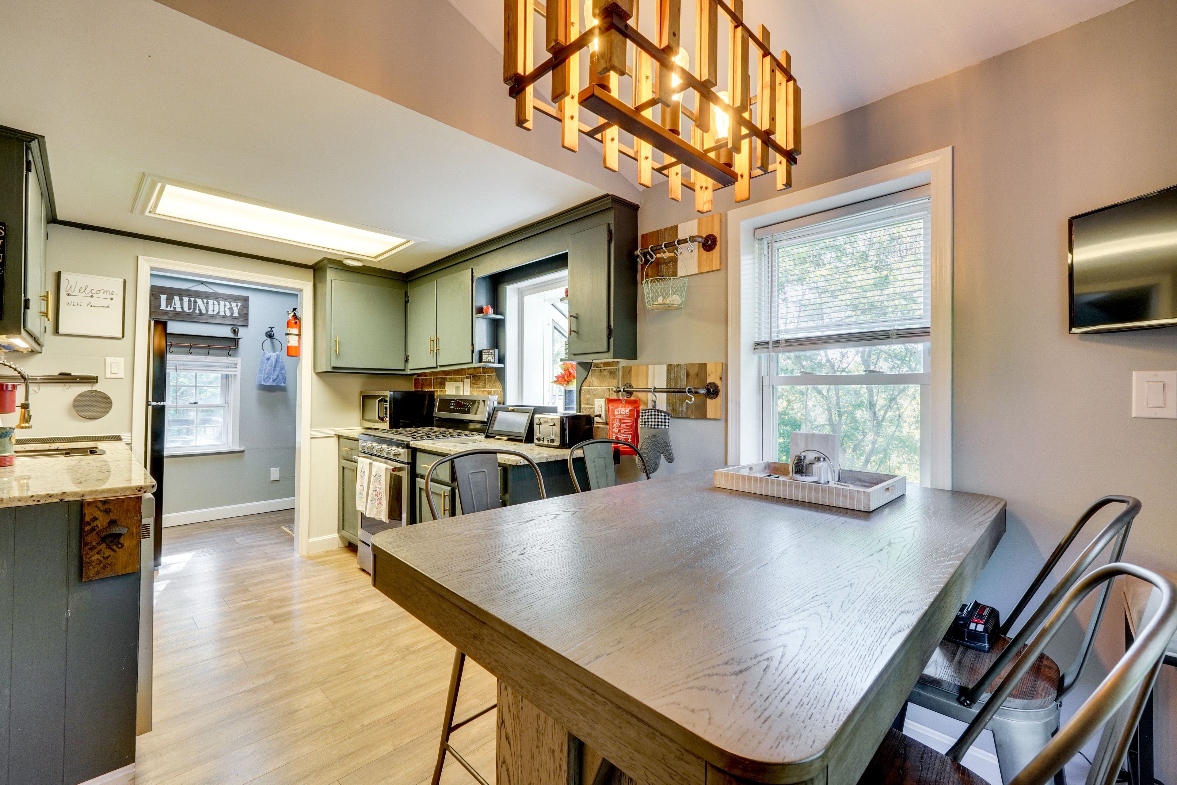 Dining Area | 1st Floor