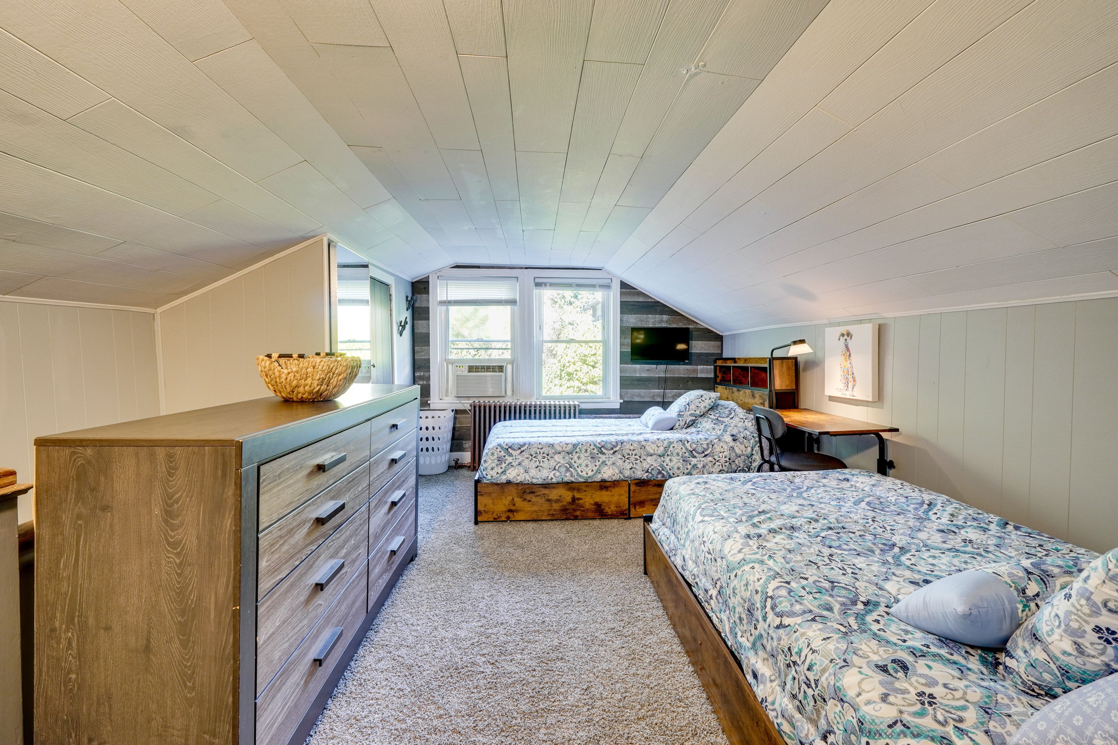 Bedroom 2 | 2 Twin Beds | Linens Provided | 2nd Floor