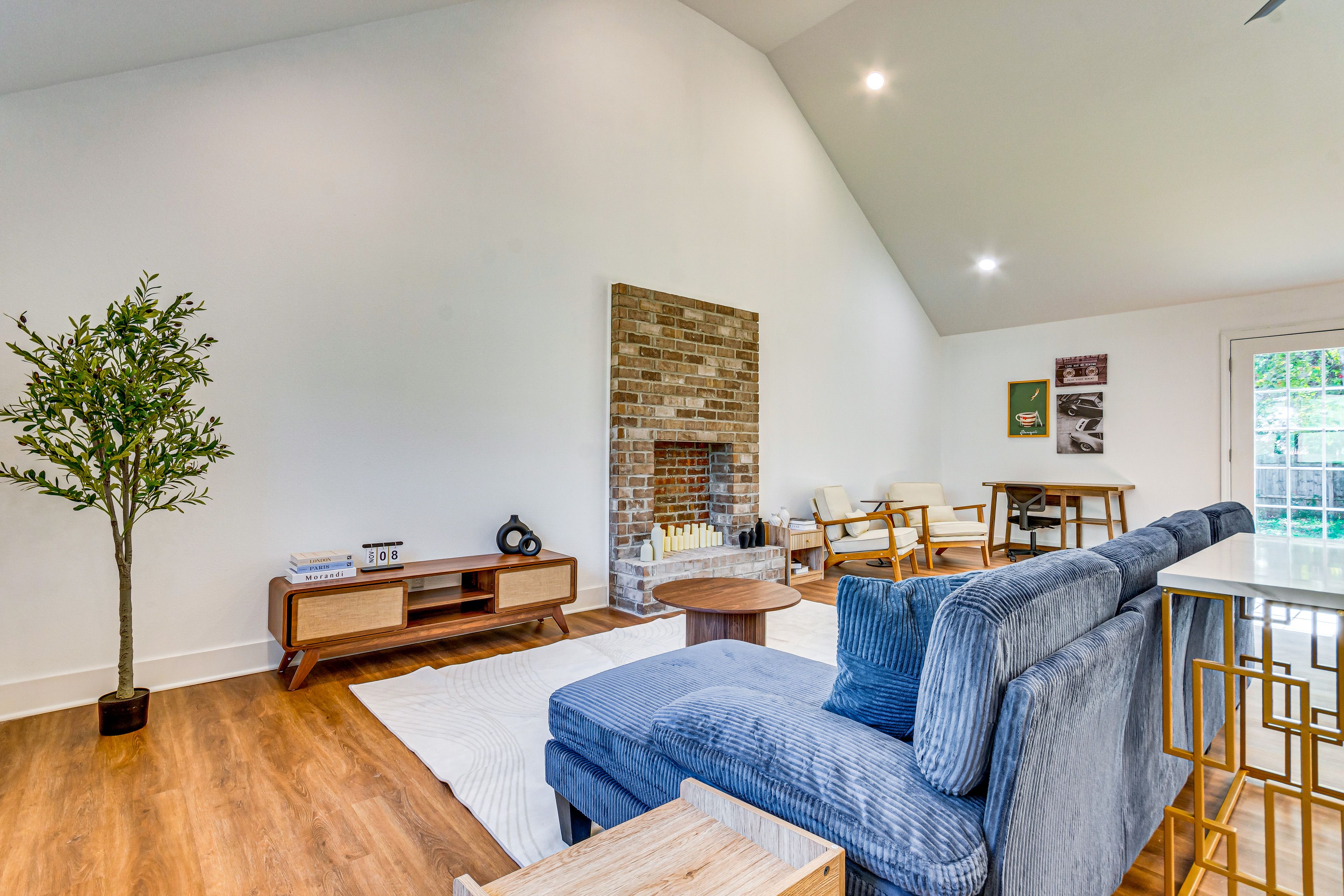 Living Room | Free WiFi | Board Games