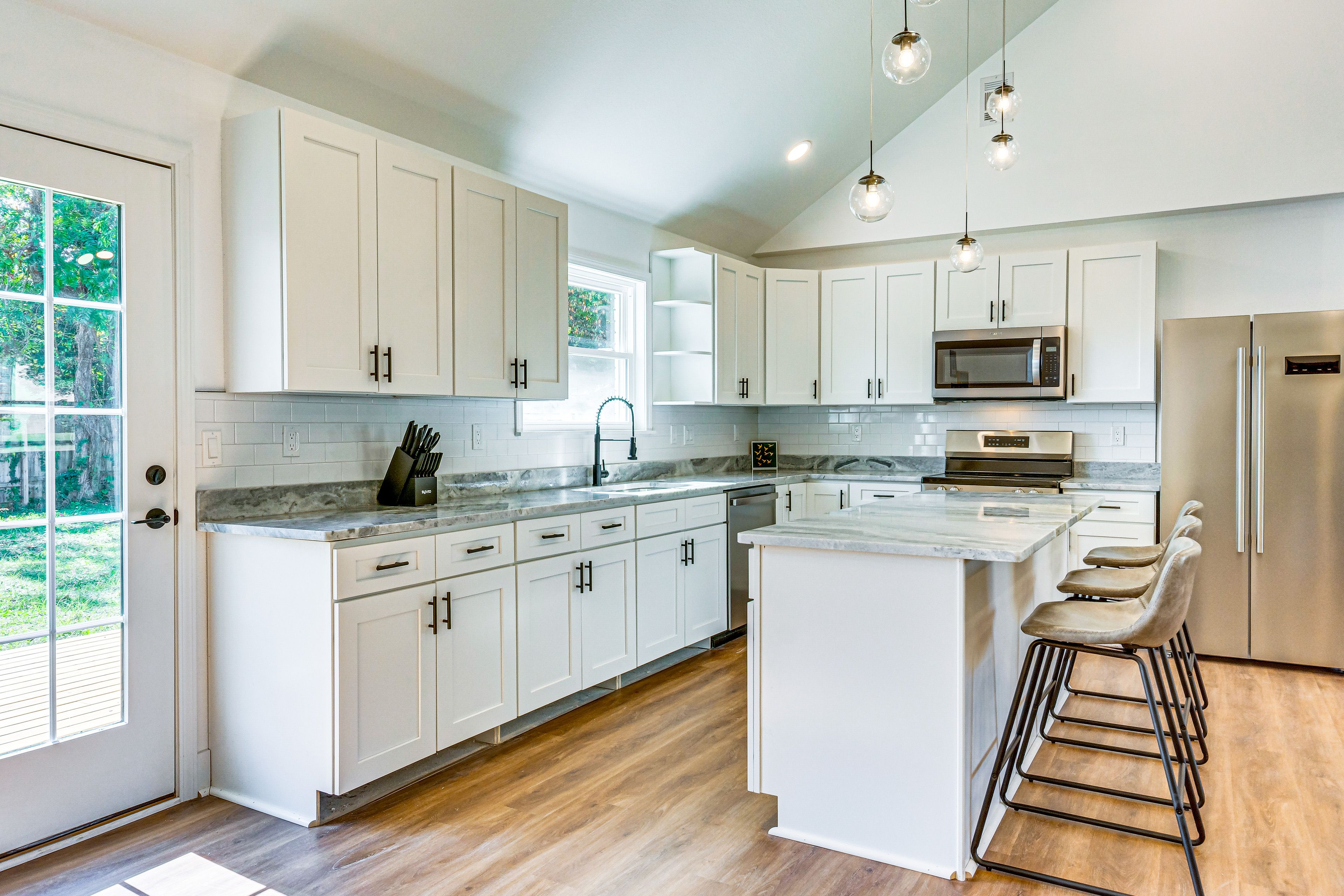 Kitchen | Nespresso Coffee Maker | Toaster | Cooking Basics