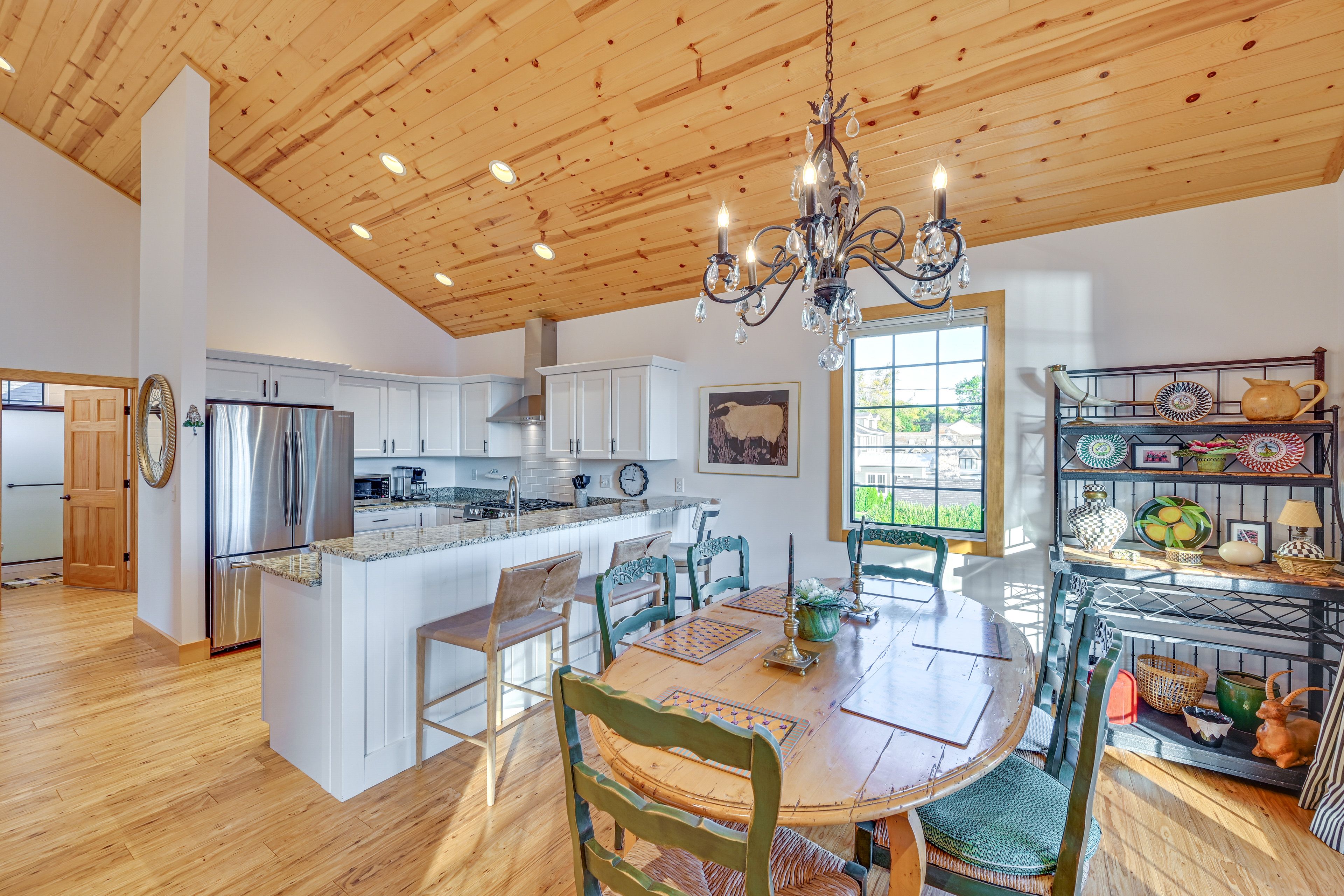 Dining Area | Kitchen | Cooking Basics | Main Level