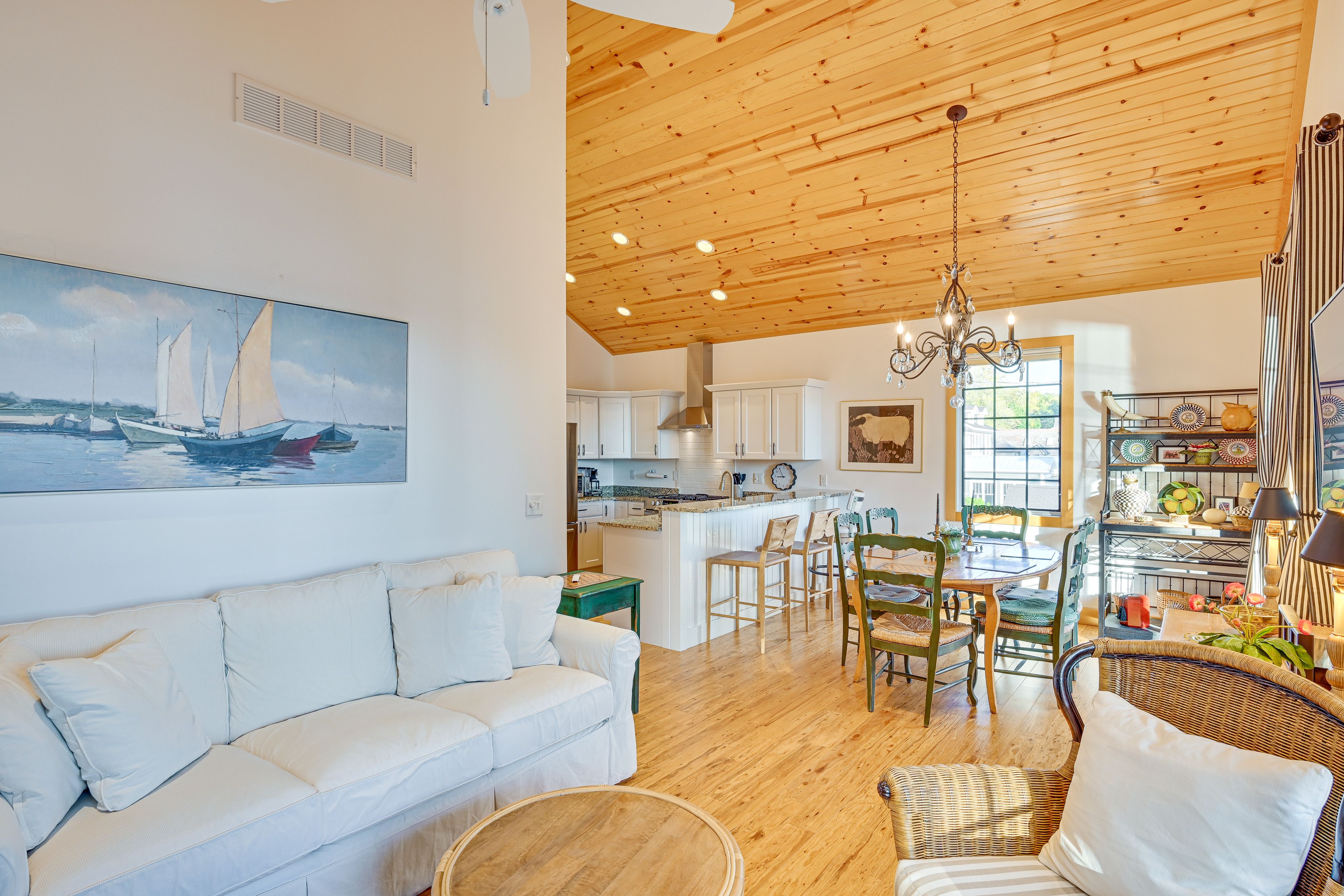 Living Room | Central A/C