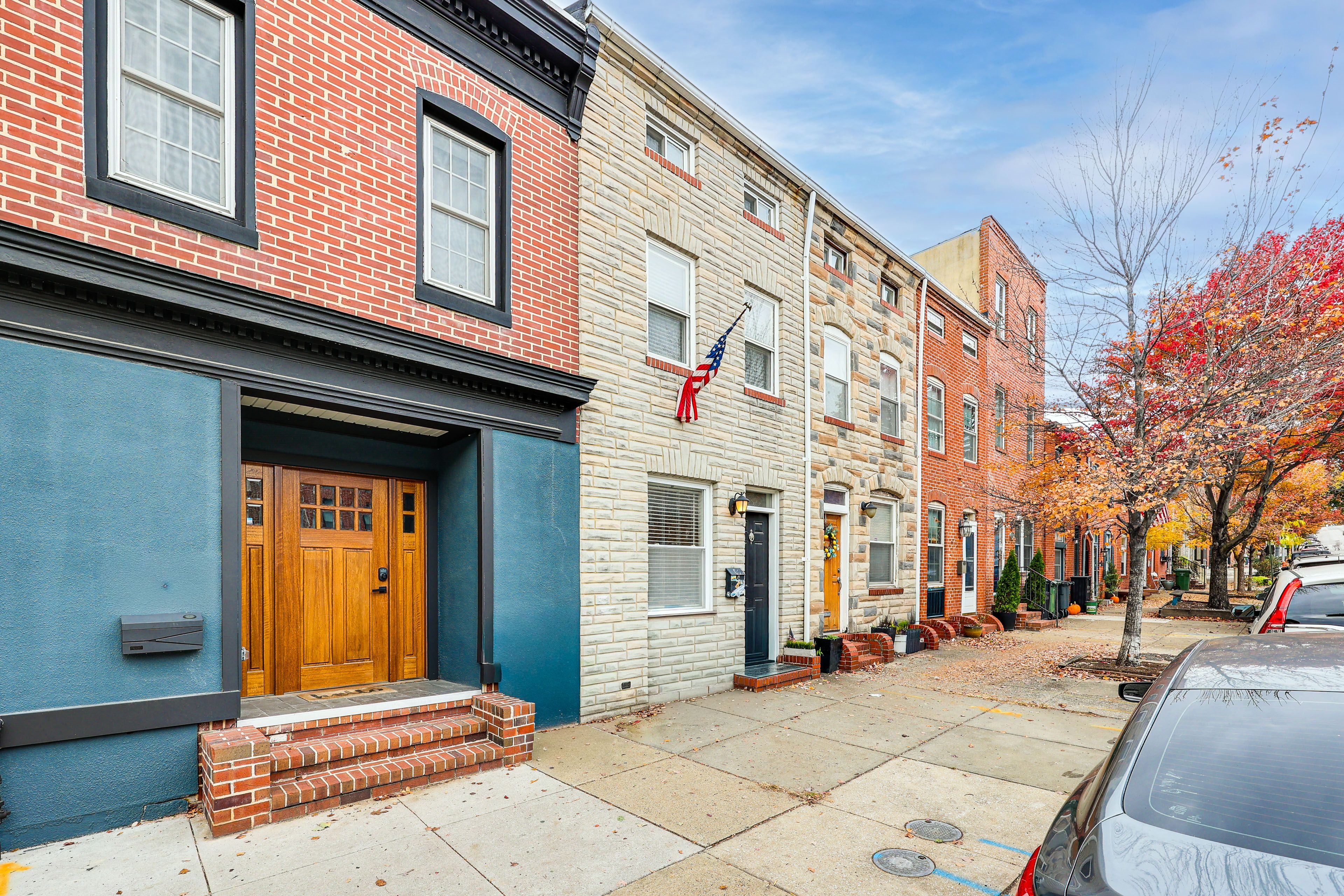 Free Street Parking (First-Come, First-Served)