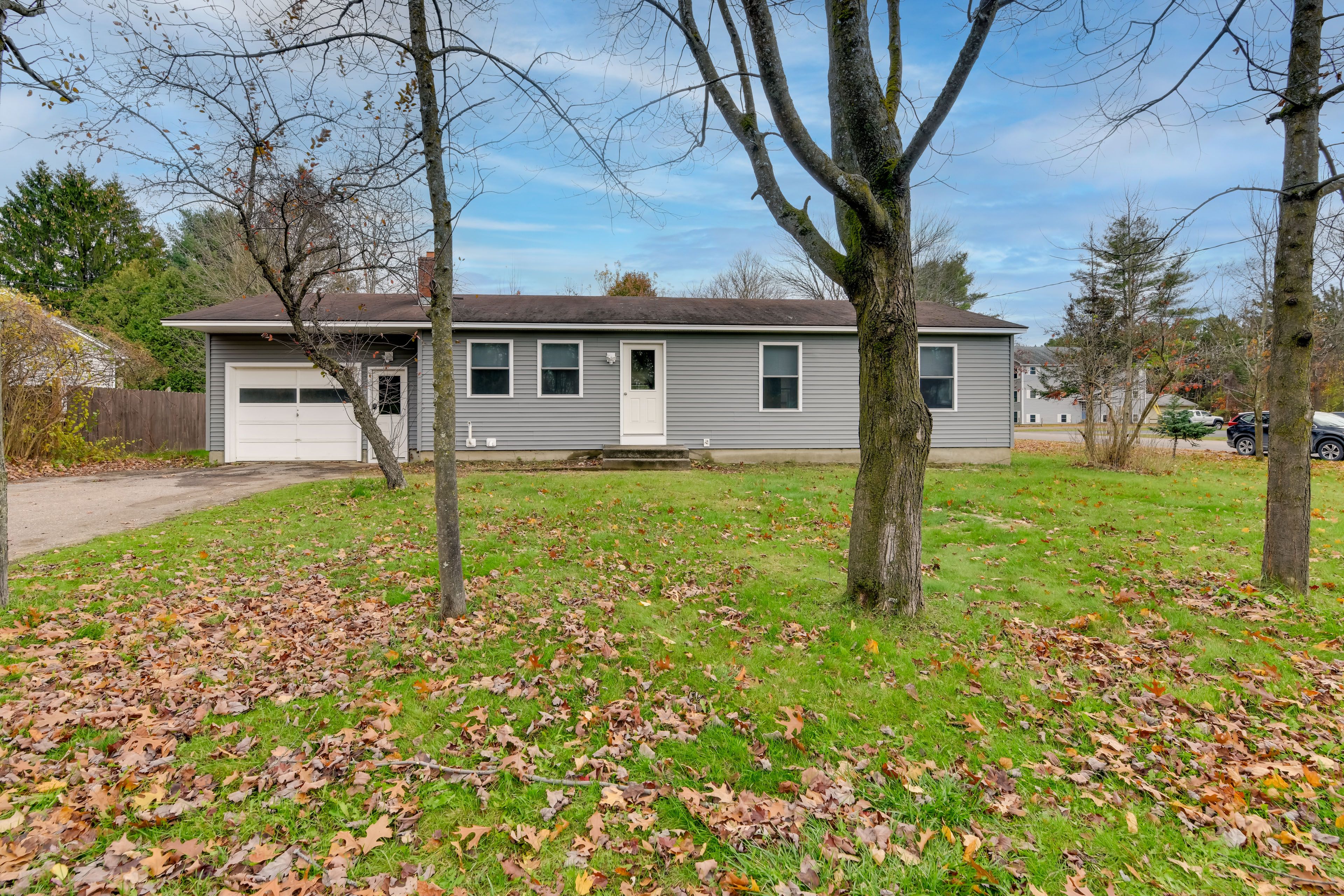 Parking | Driveway (3 Vehicles)