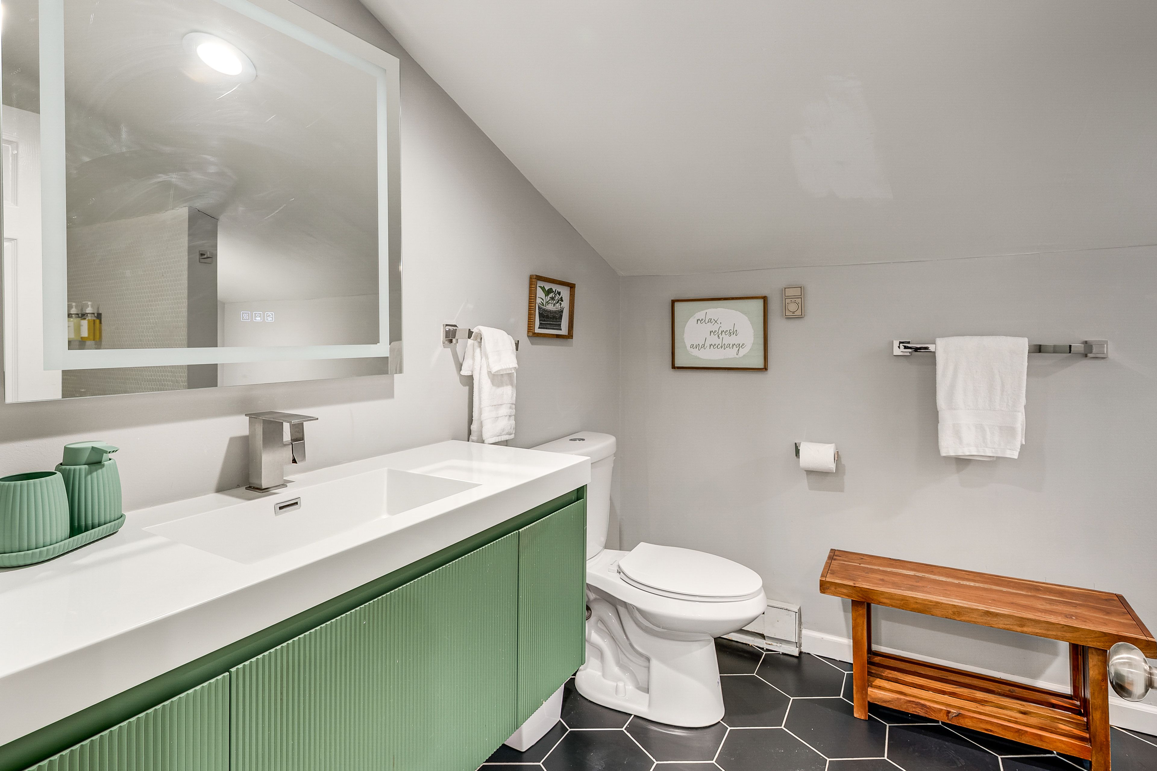 En-Suite Bathroom | 2nd Floor