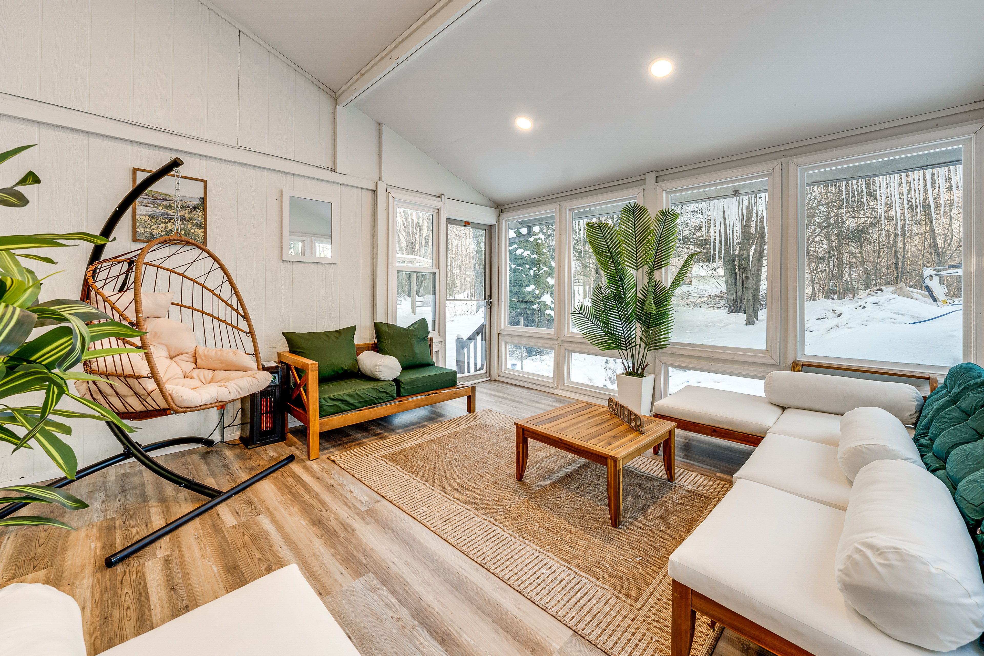 Sunroom | Self Check-In