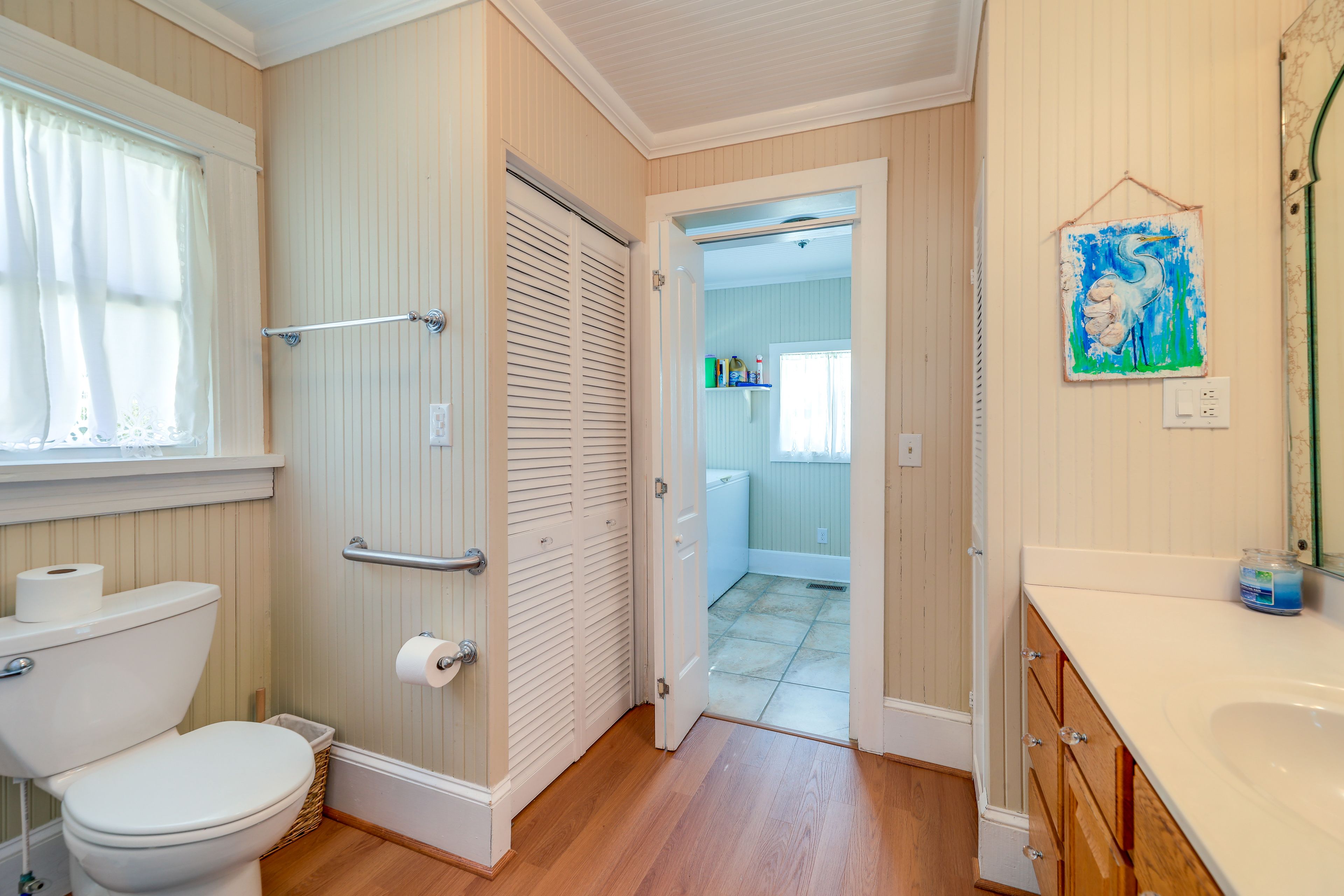 Full Bathroom | Washer/Dryer | 1st Floor