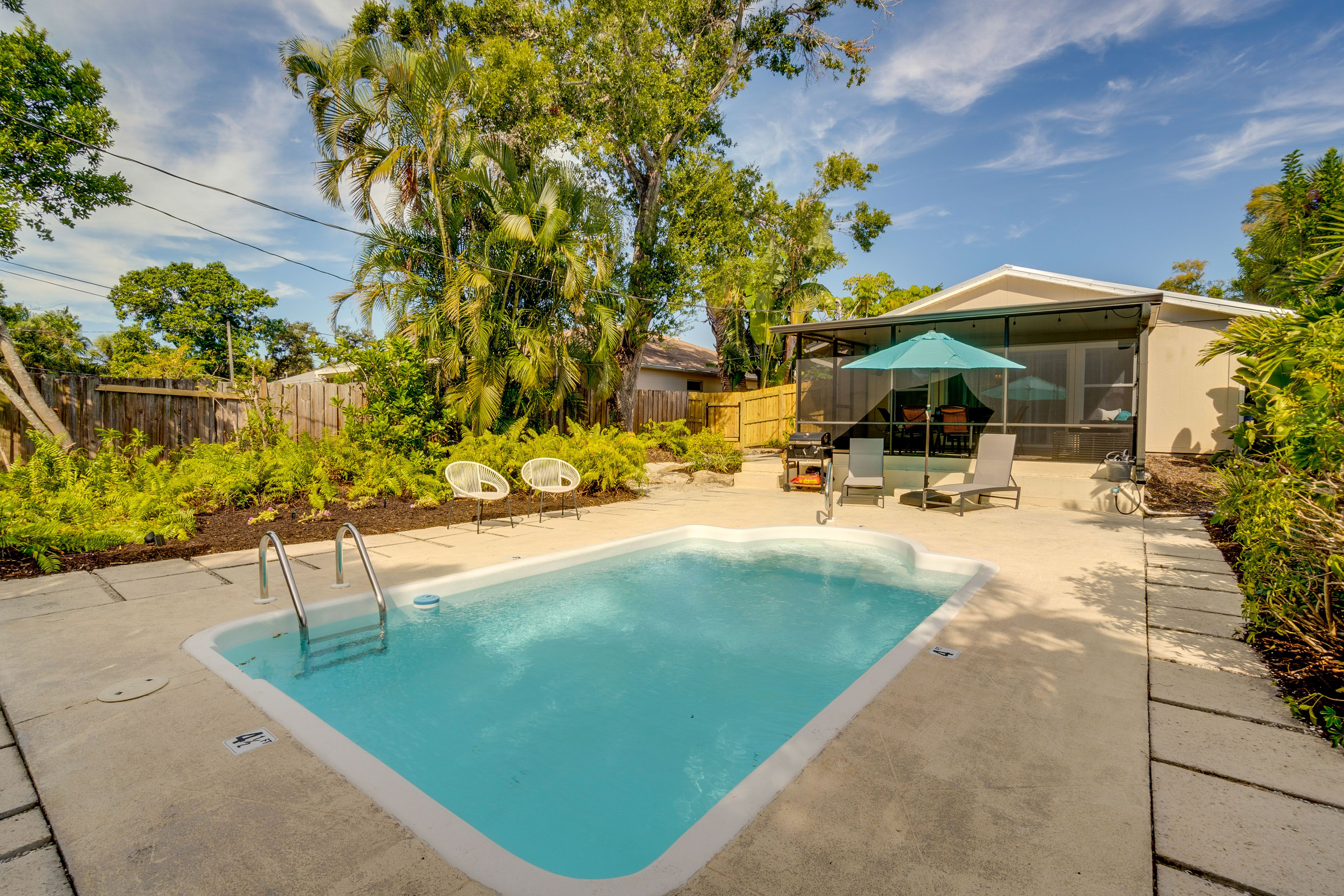 Sarasota Vacation Rental | 2BR | 2BA | 1,308 Sq Ft | Step-Free Access