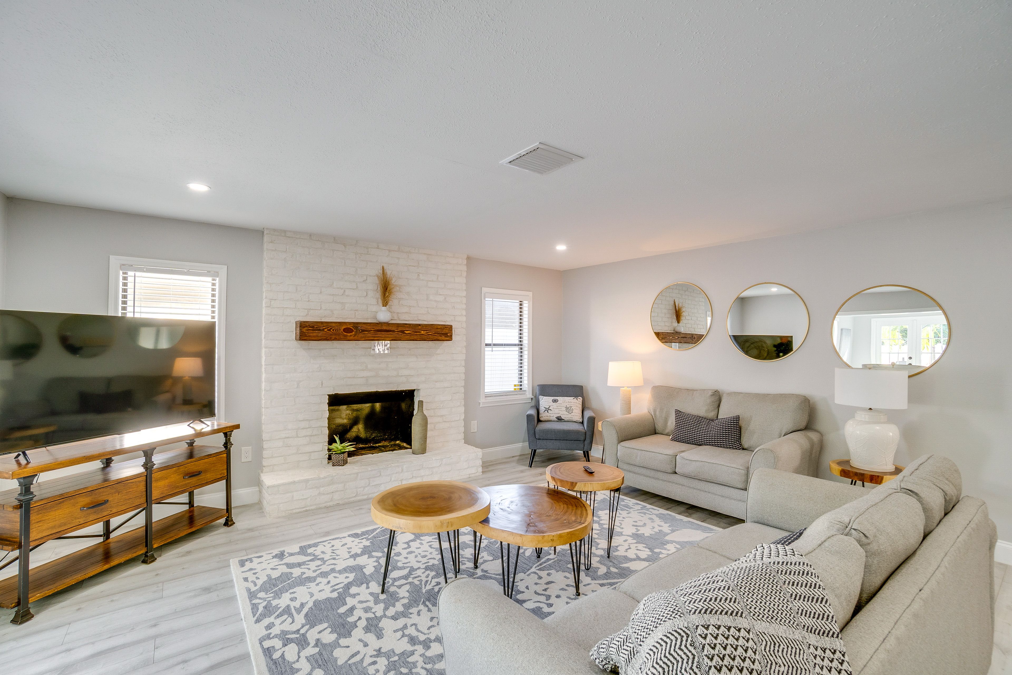 Interior | Central Heating & A/C | In-Unit Laundry