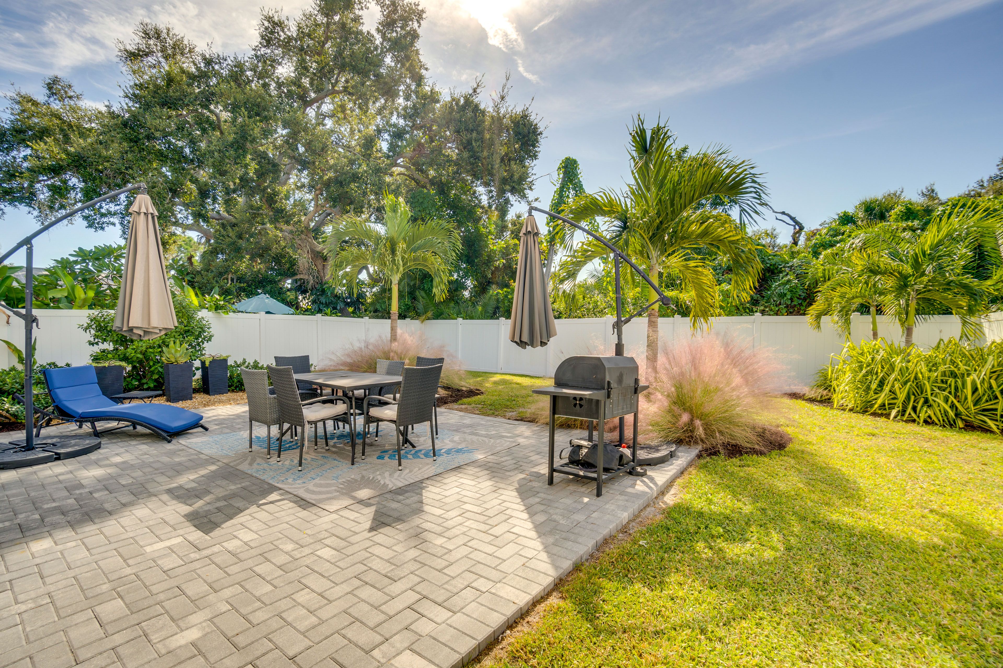 Fenced Backyard | Patio w/ Outdoor Dining | Charcoal Grill