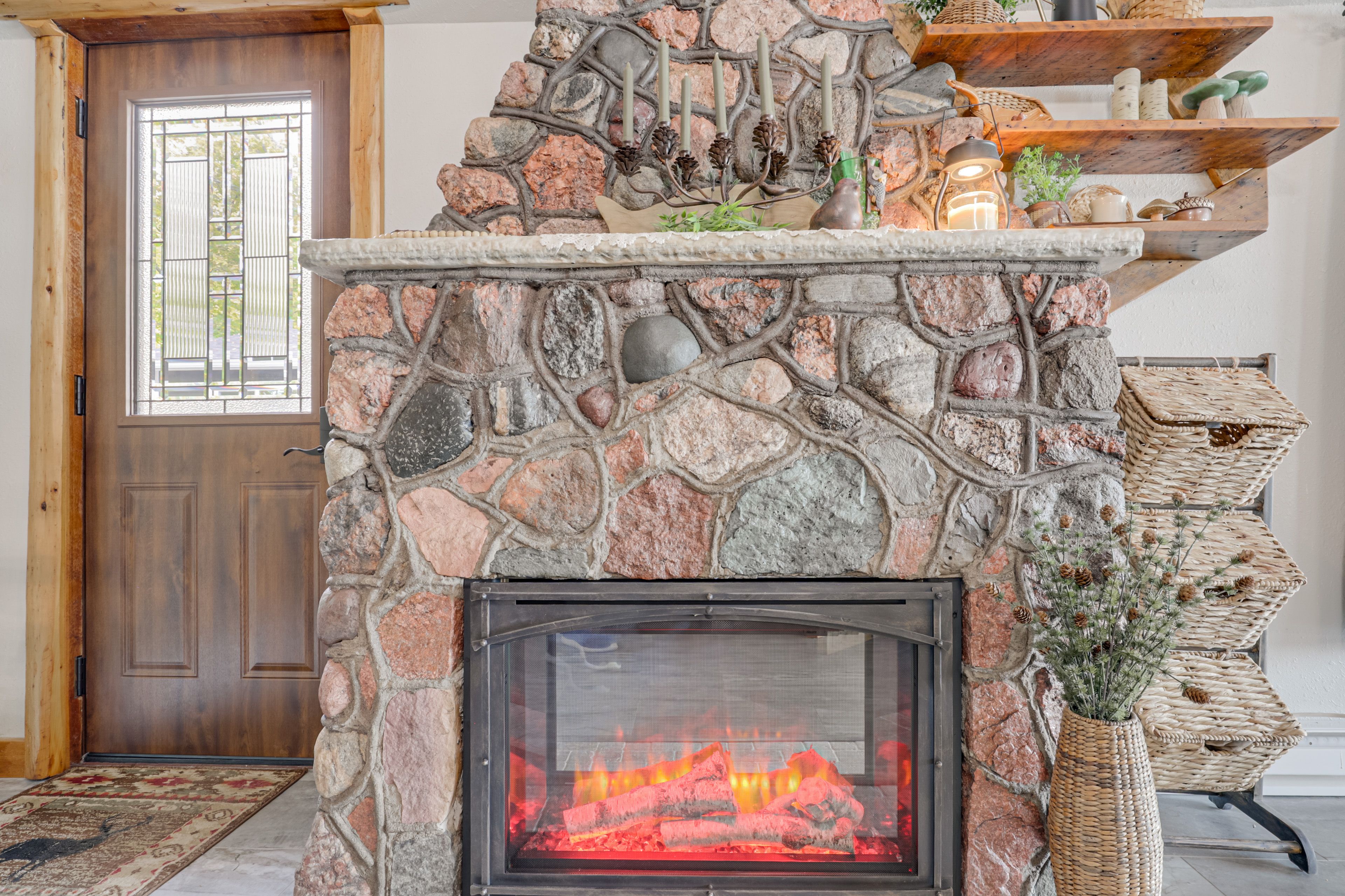 Dining Area | Electric Fireplace