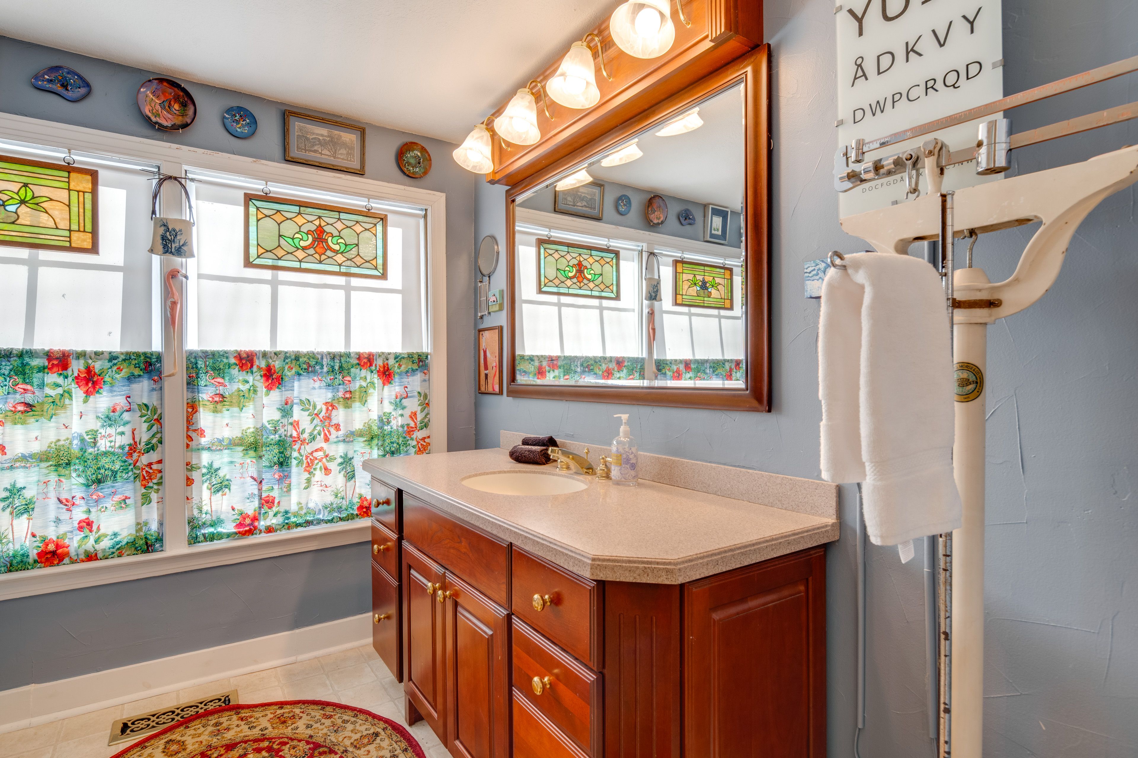 En-Suite Bathroom | Towels Provided