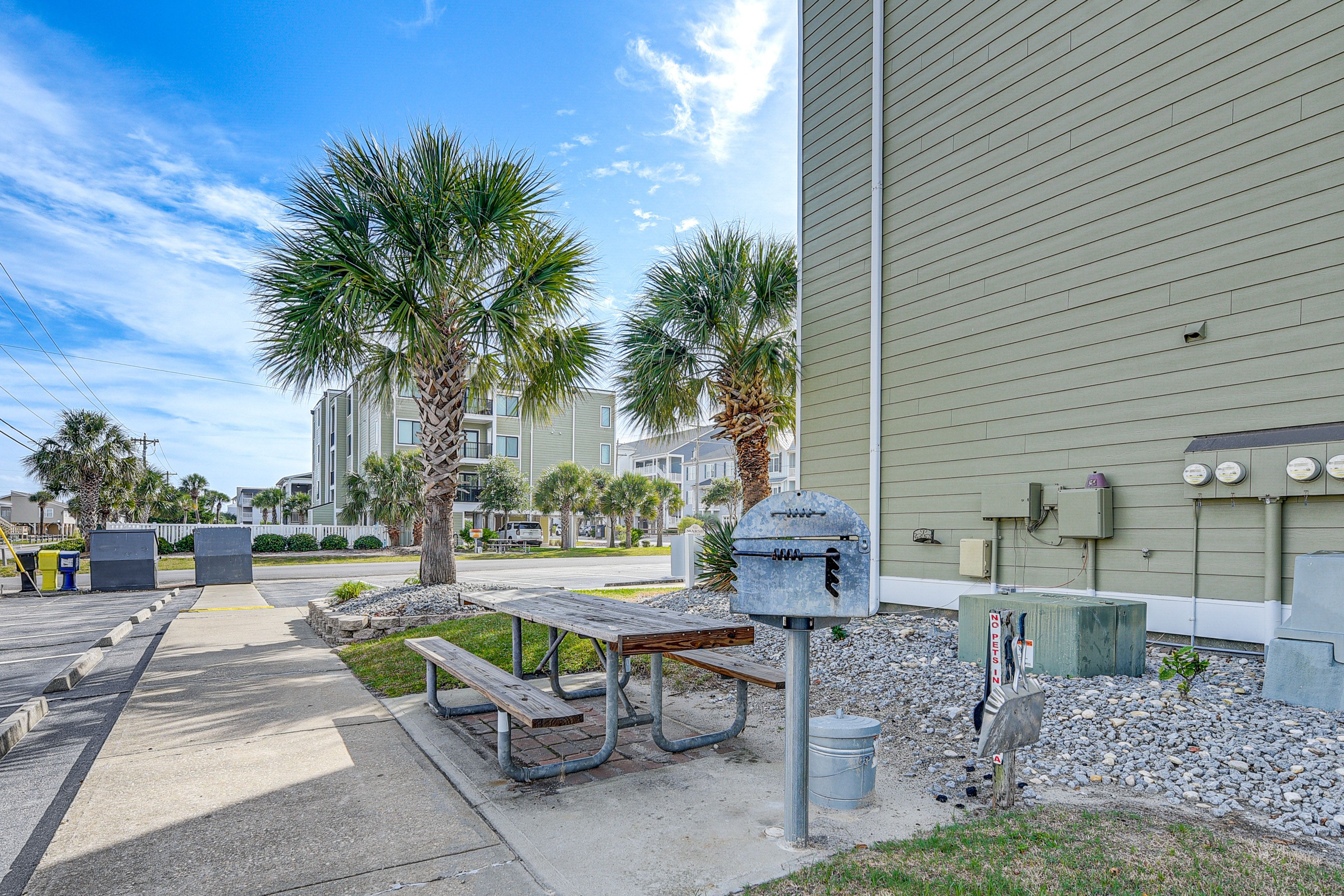 Community Grill Area
