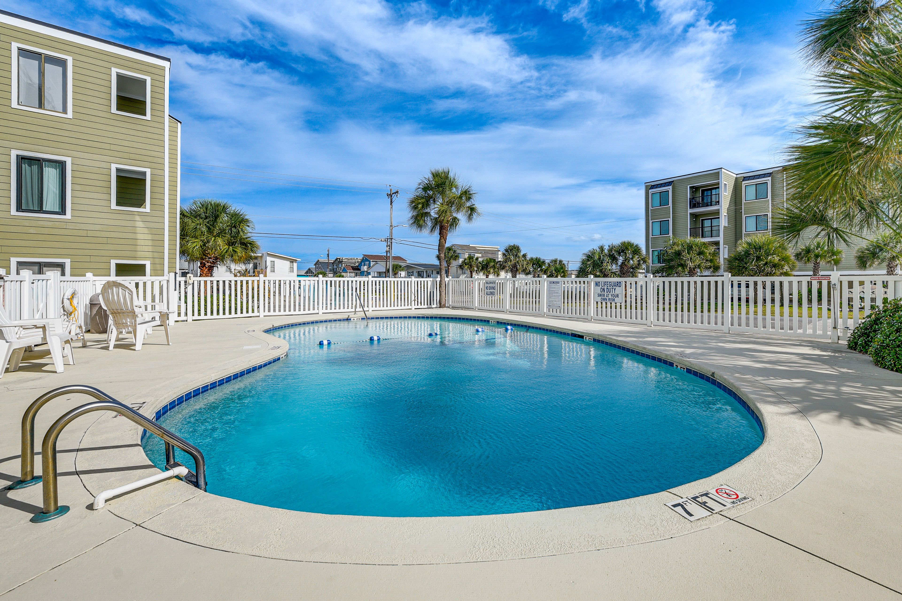 Marsh Villas | Community Pool