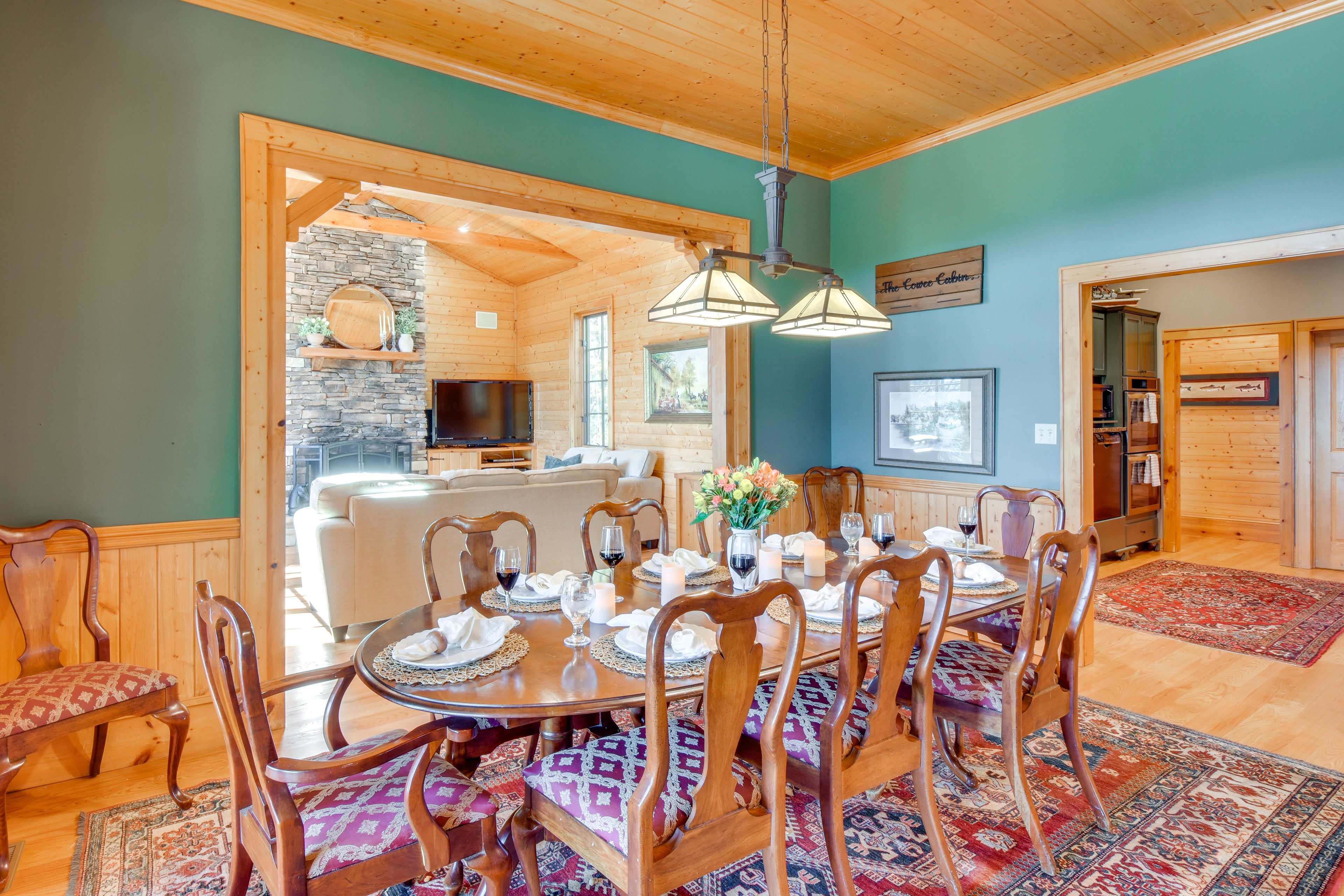 Dining Area | Main Level