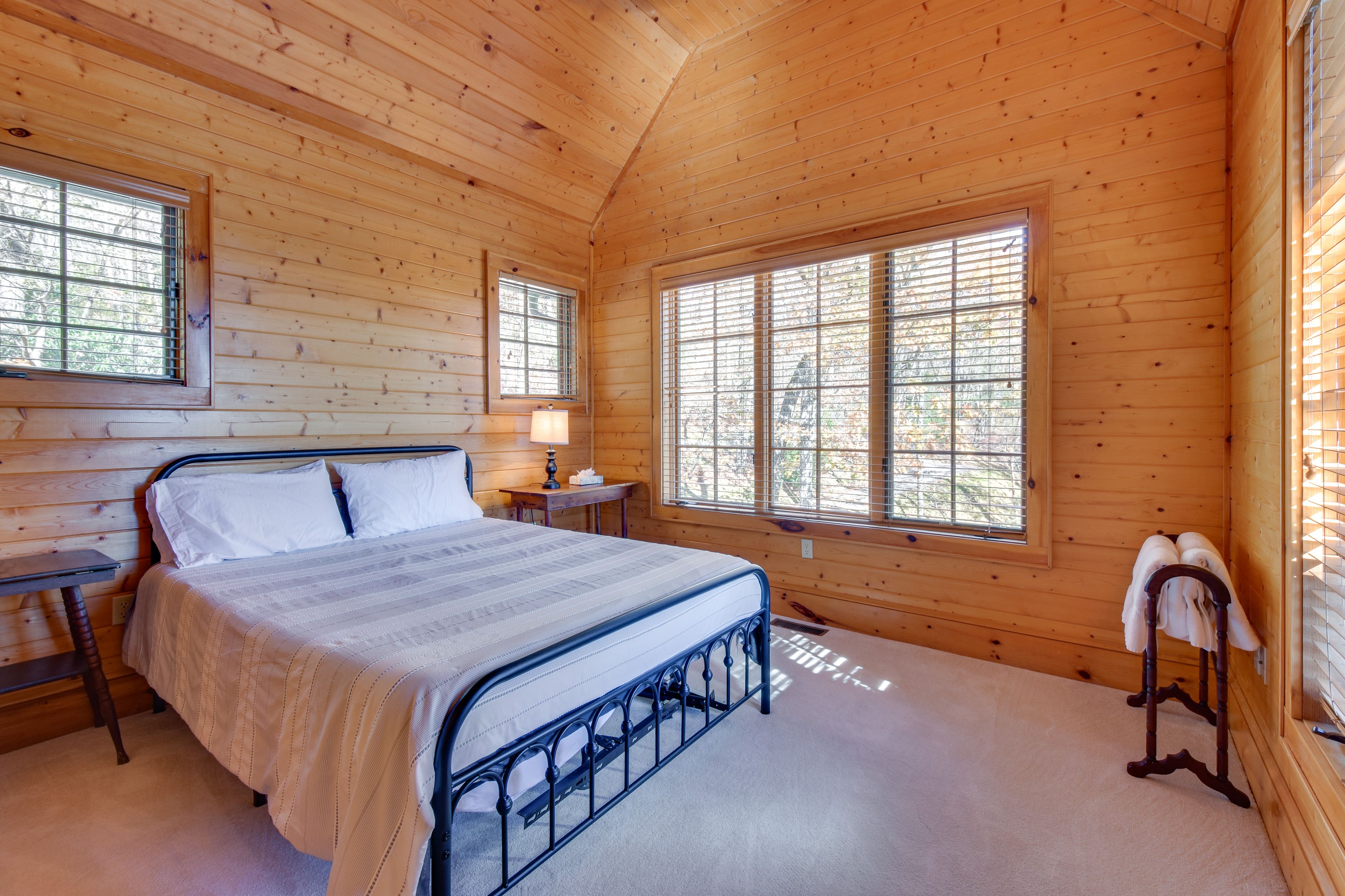 Bedroom 2 | Upper Level | Queen Bed