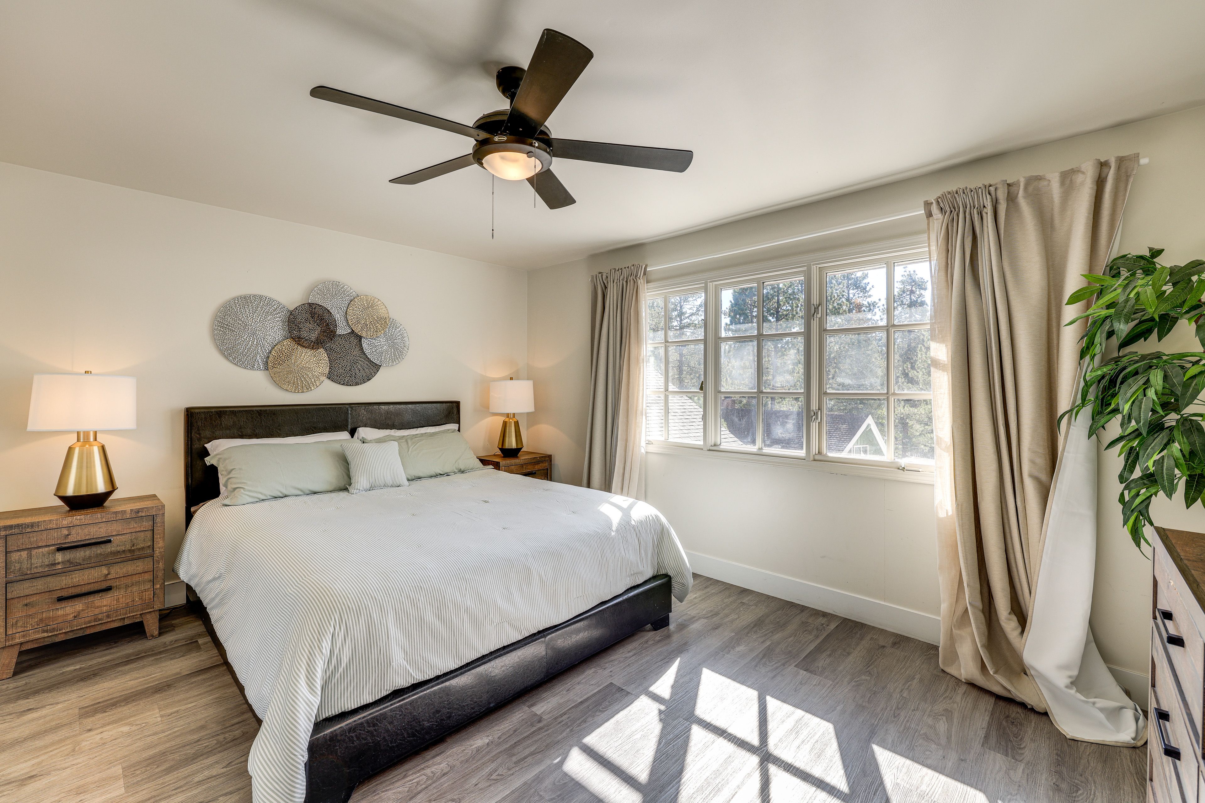 Bedroom 1 | King Bed | 2nd Floor
