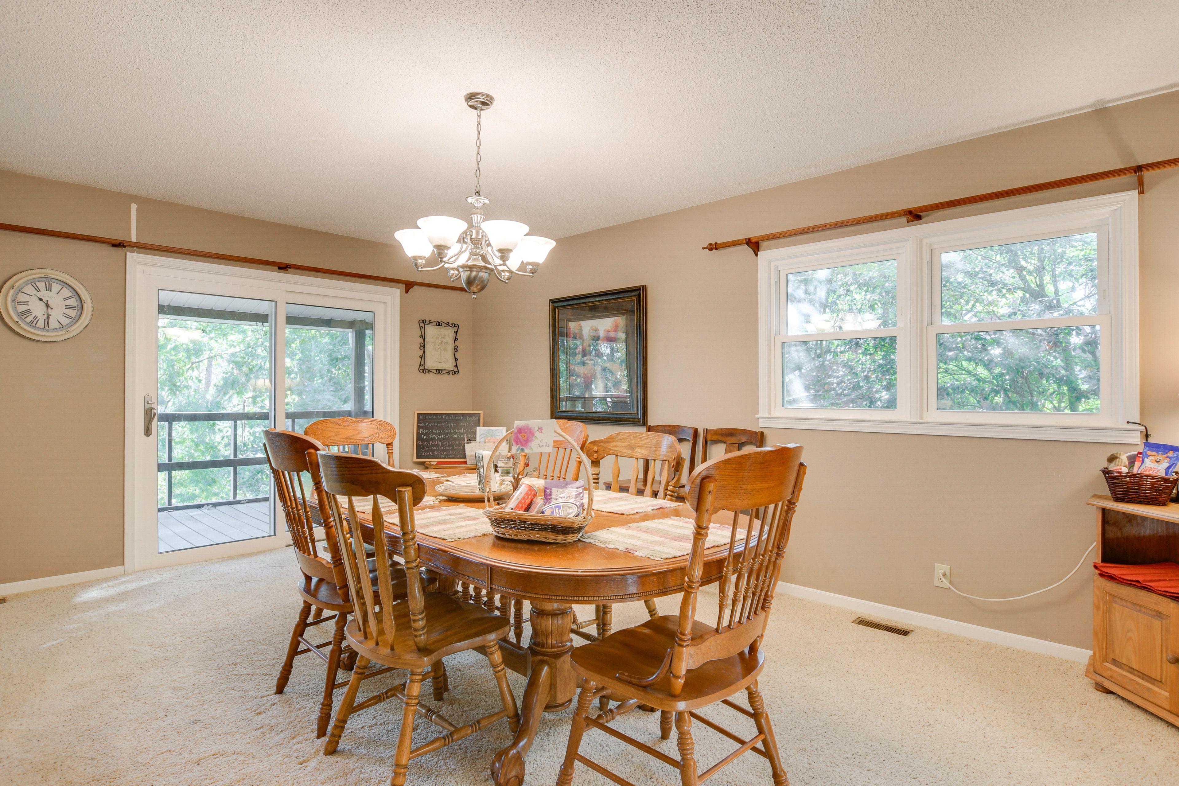 Dining Area | Main Level