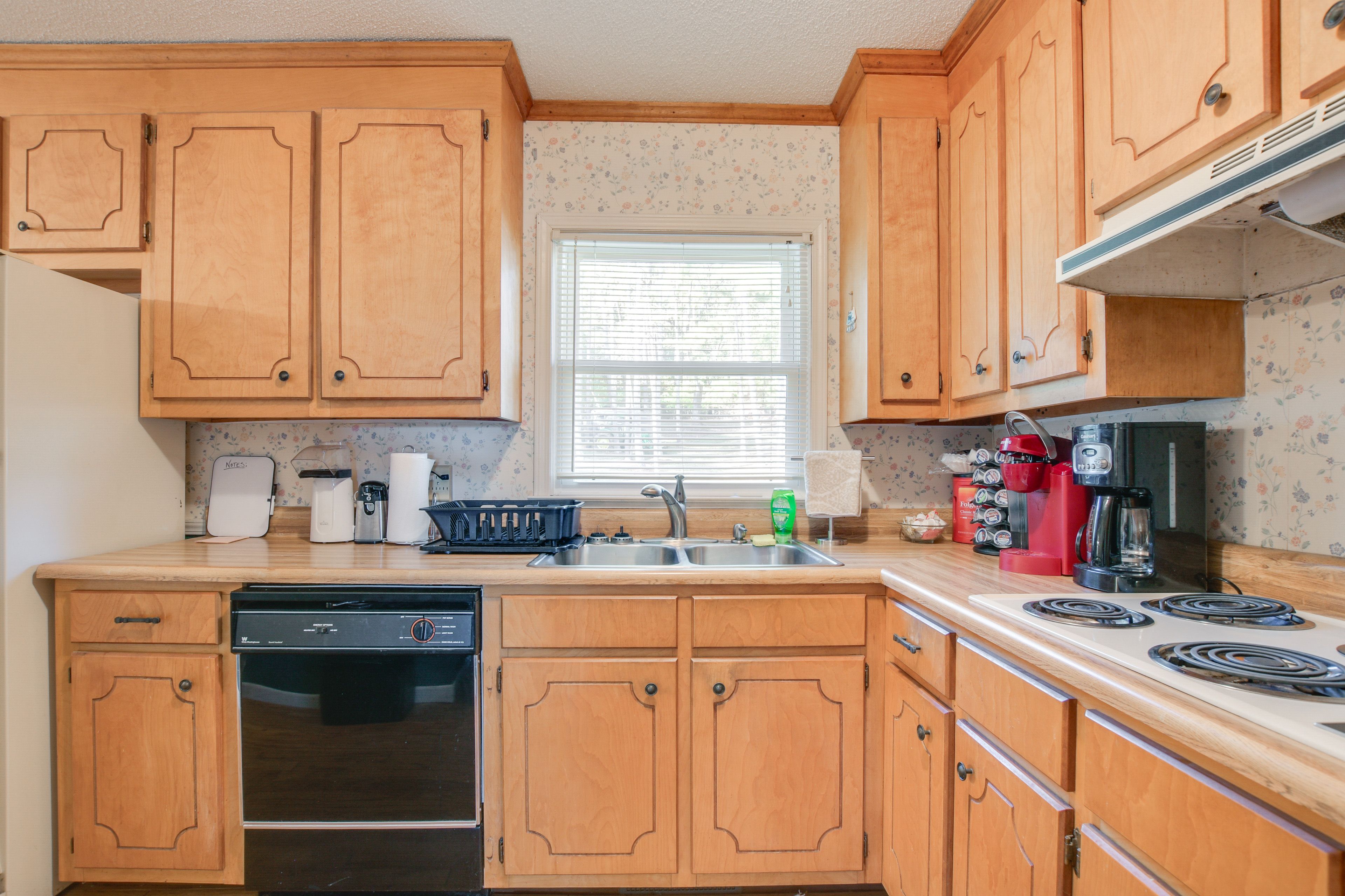 Kitchen | Cooking Basics | Coffee Maker | Main Level