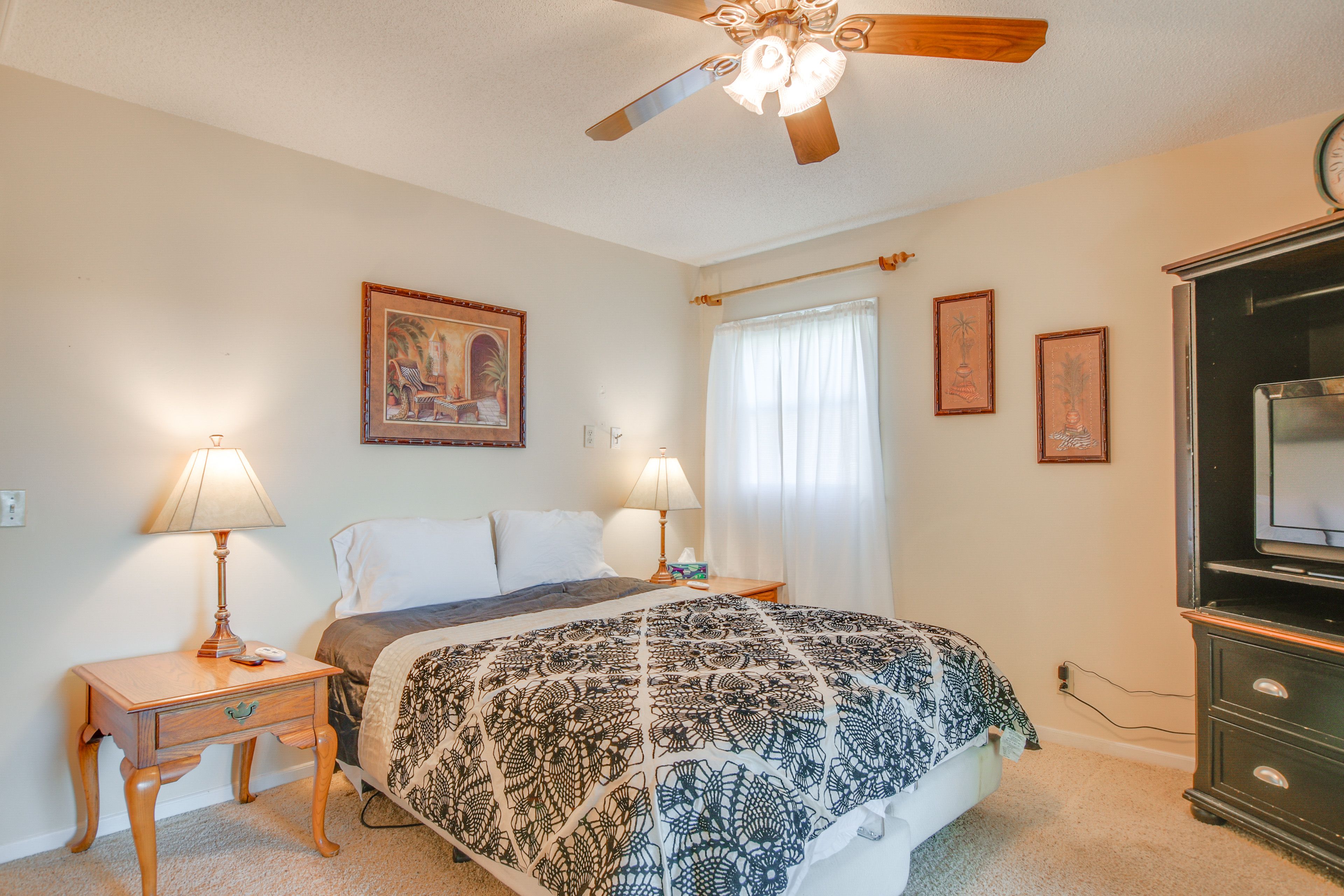 Bedroom 2 | Queen Bed | Deck Access | Main Level