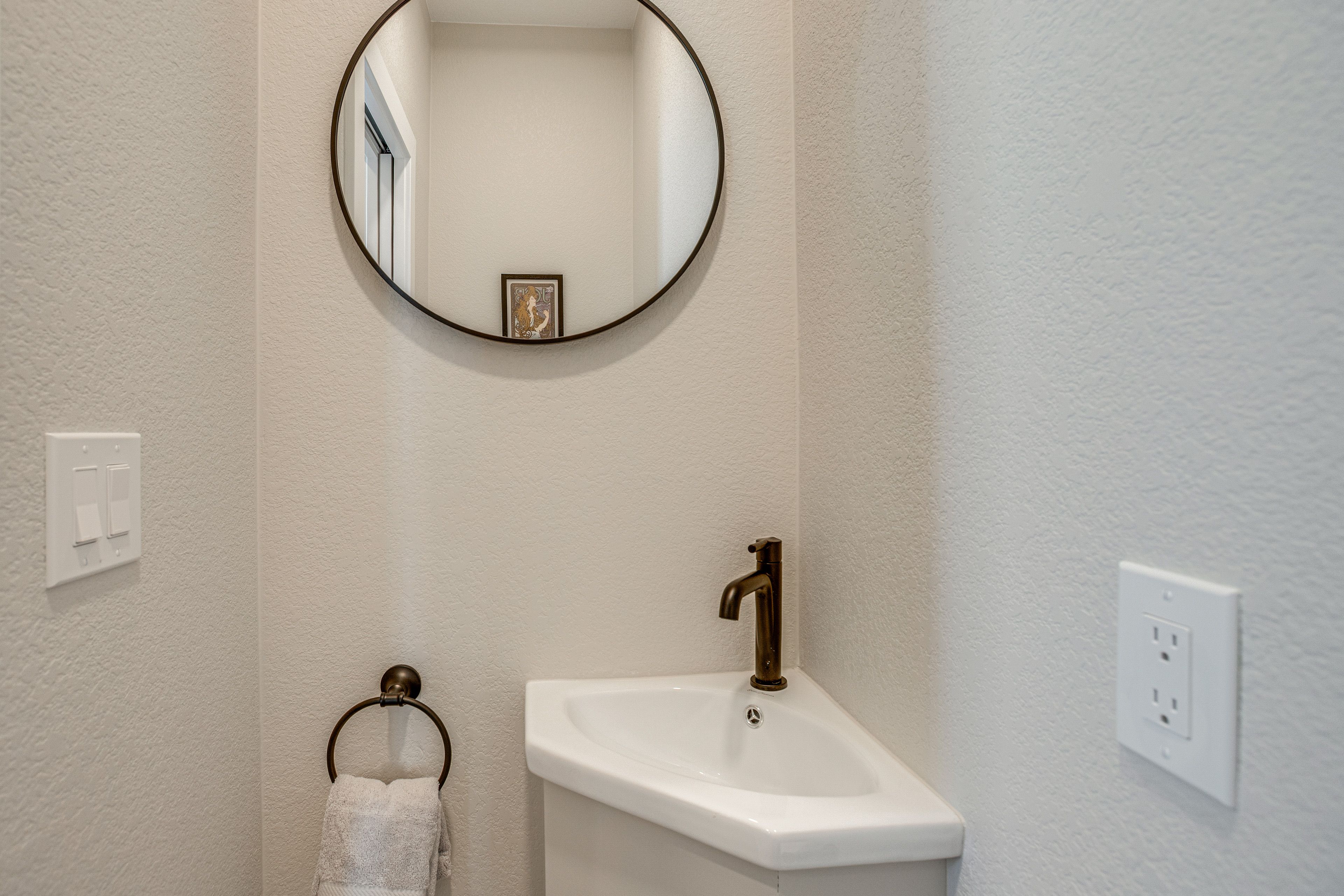 Half Bathroom | 2nd Floor