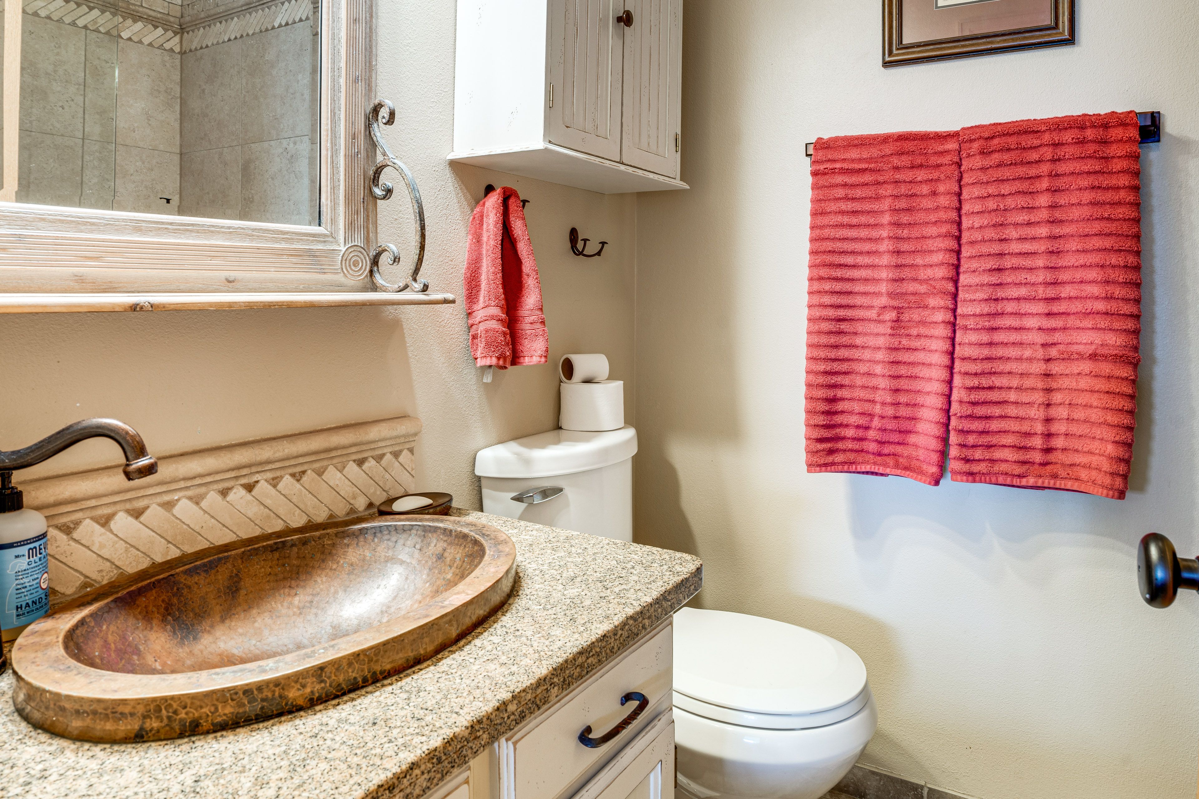 En-Suite Bathroom | 2nd Floor