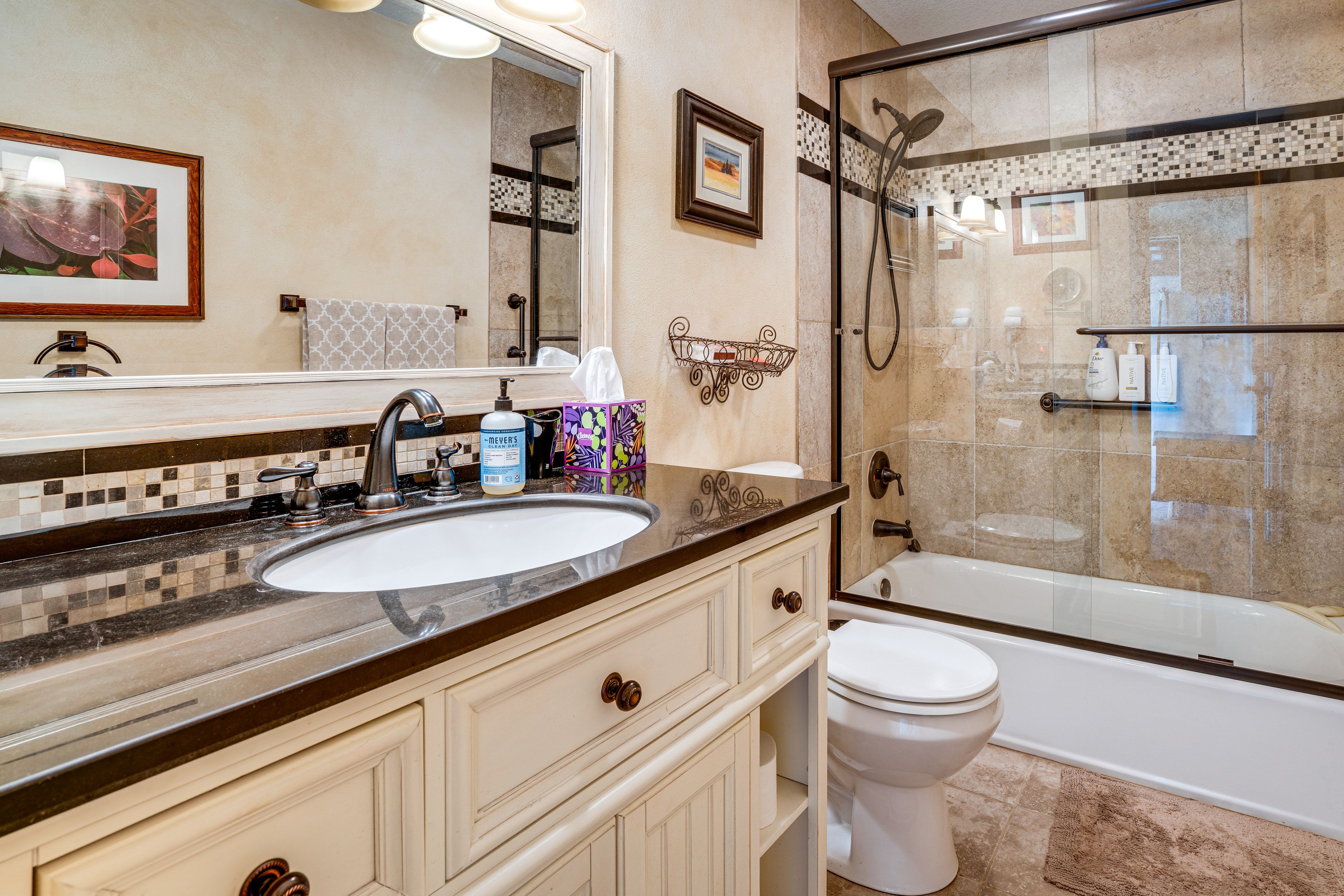 Full Bathroom | Towels & Linens Provided | 1st Floor