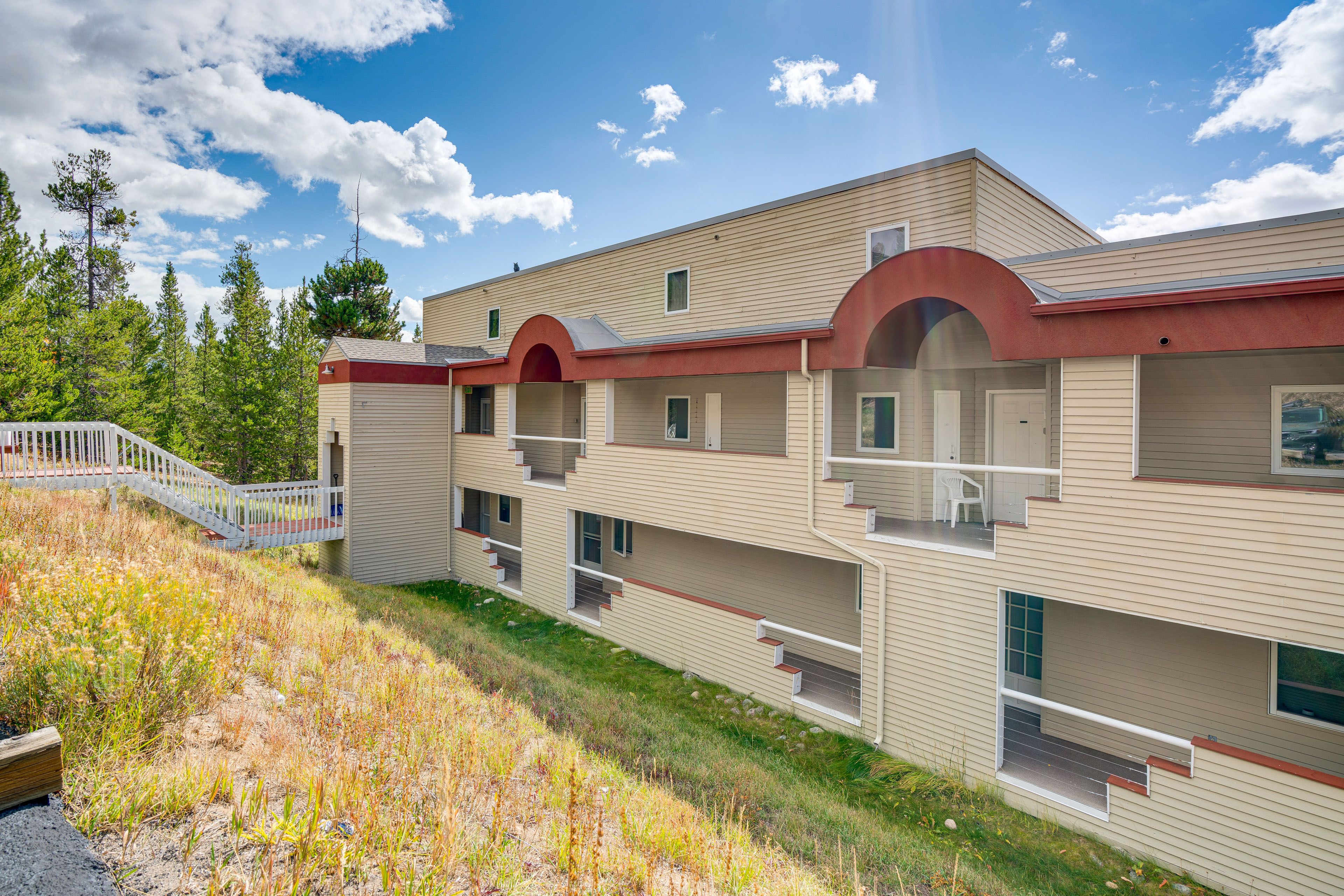 Parking | Community Lot (First-Come, First-Served)