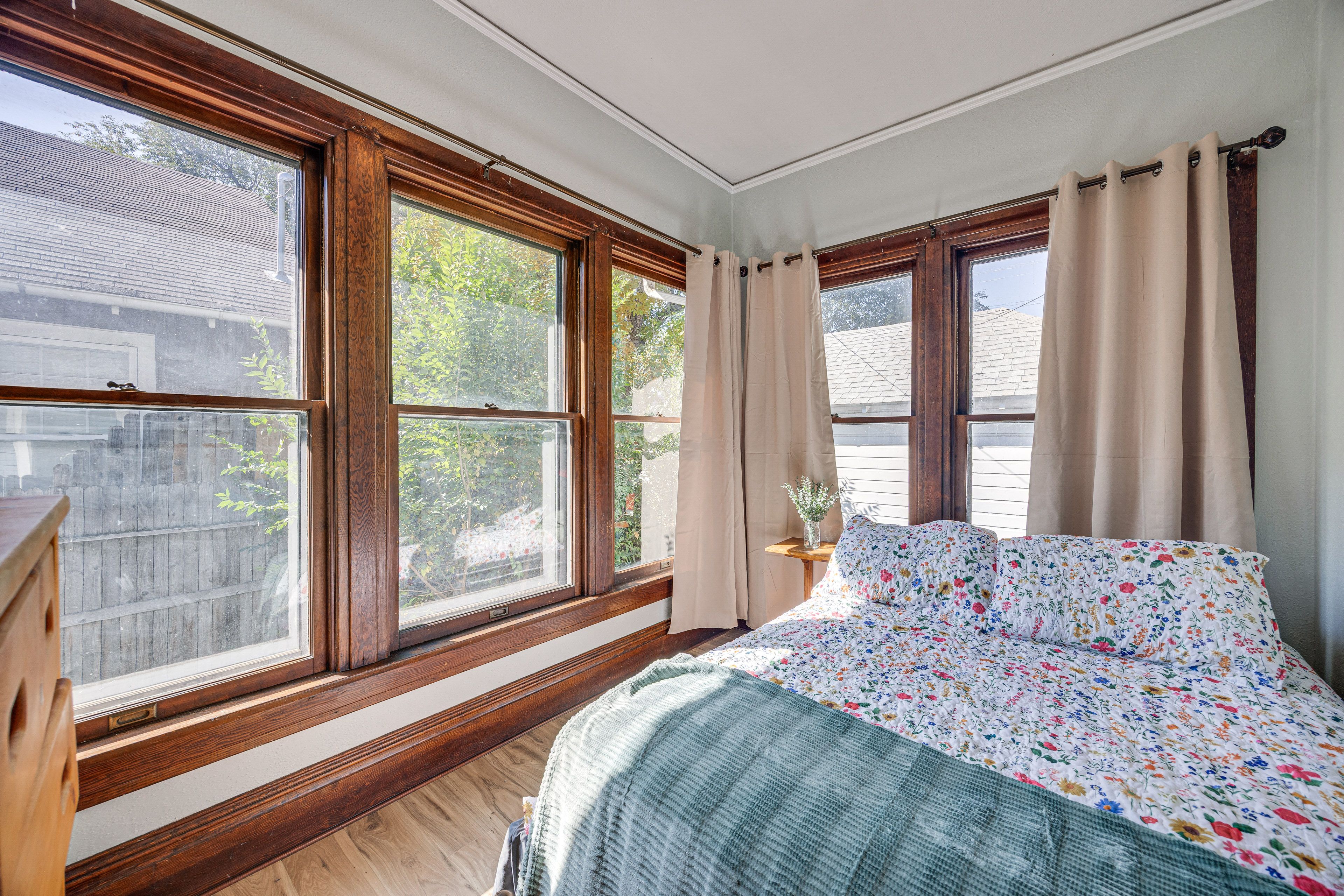 Bedroom 3 | Queen Bed