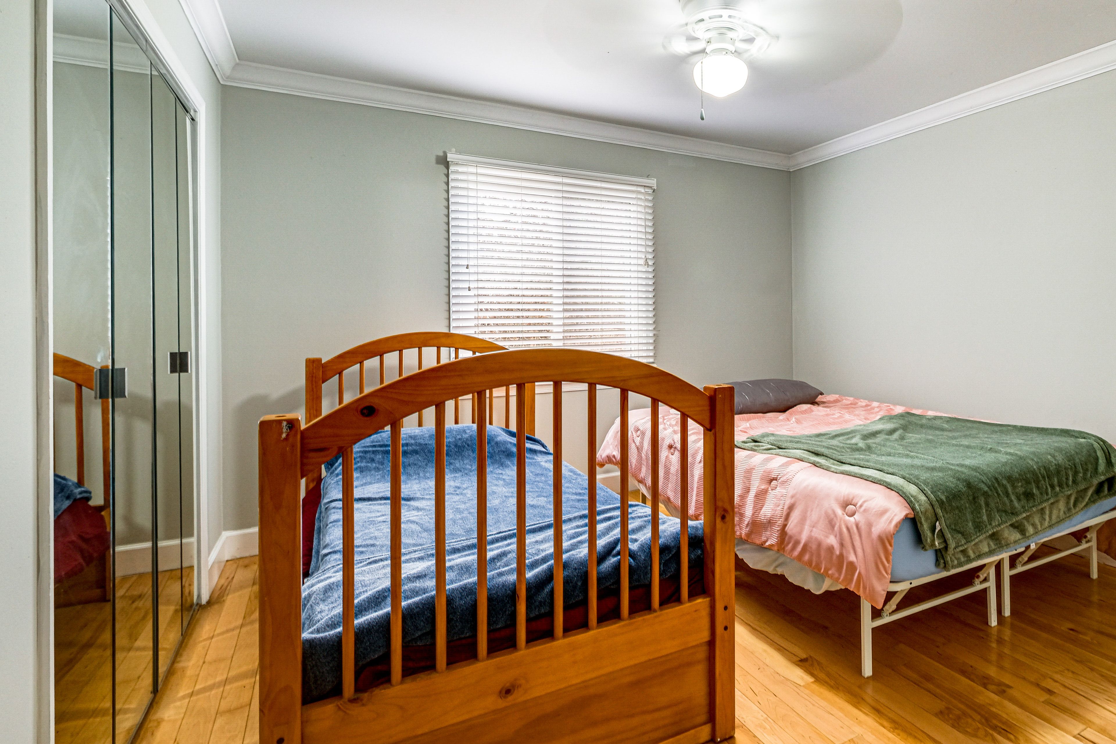 Bedroom 4 | Queen Bed | Full Bed