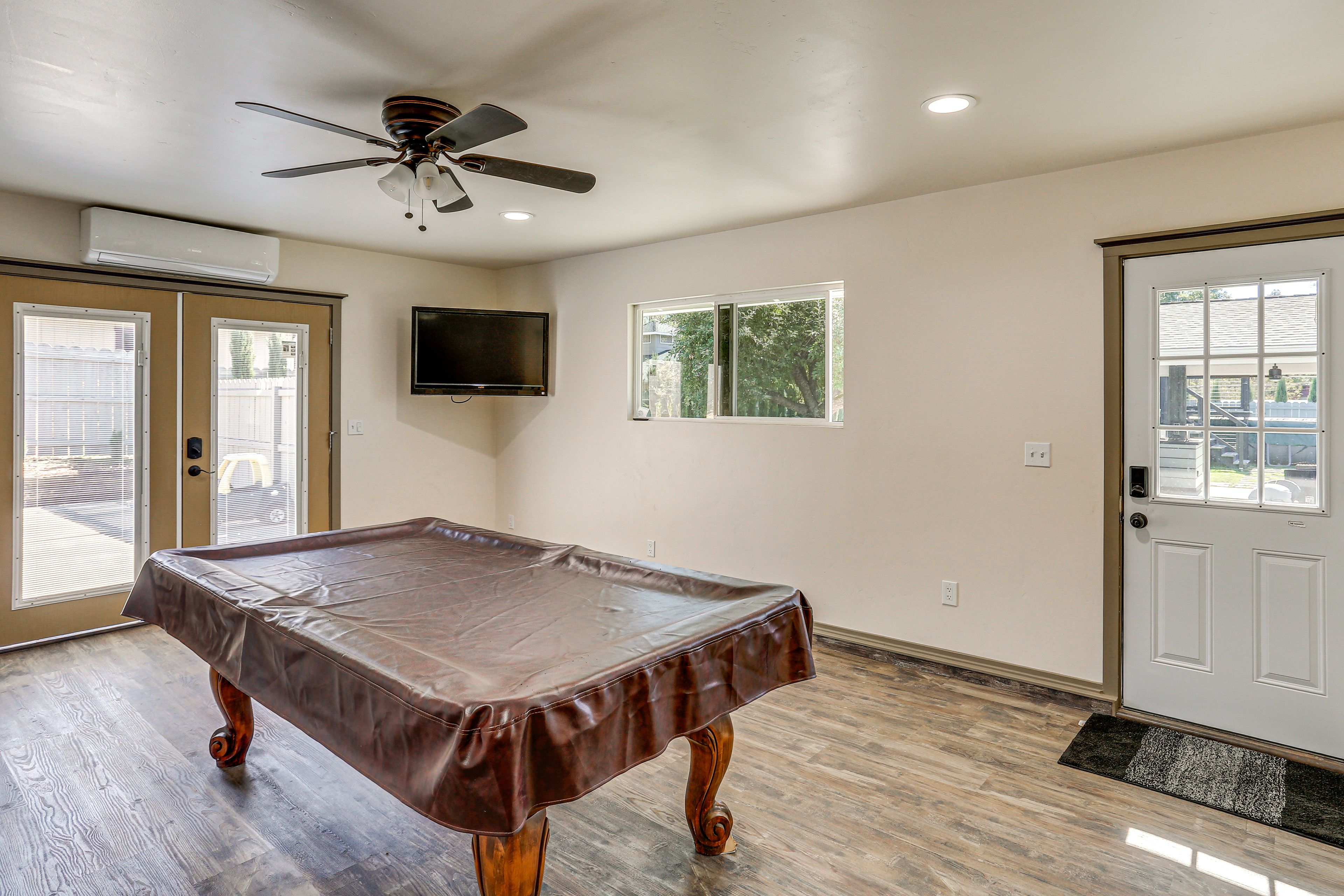 Pool Table | Smart TVs