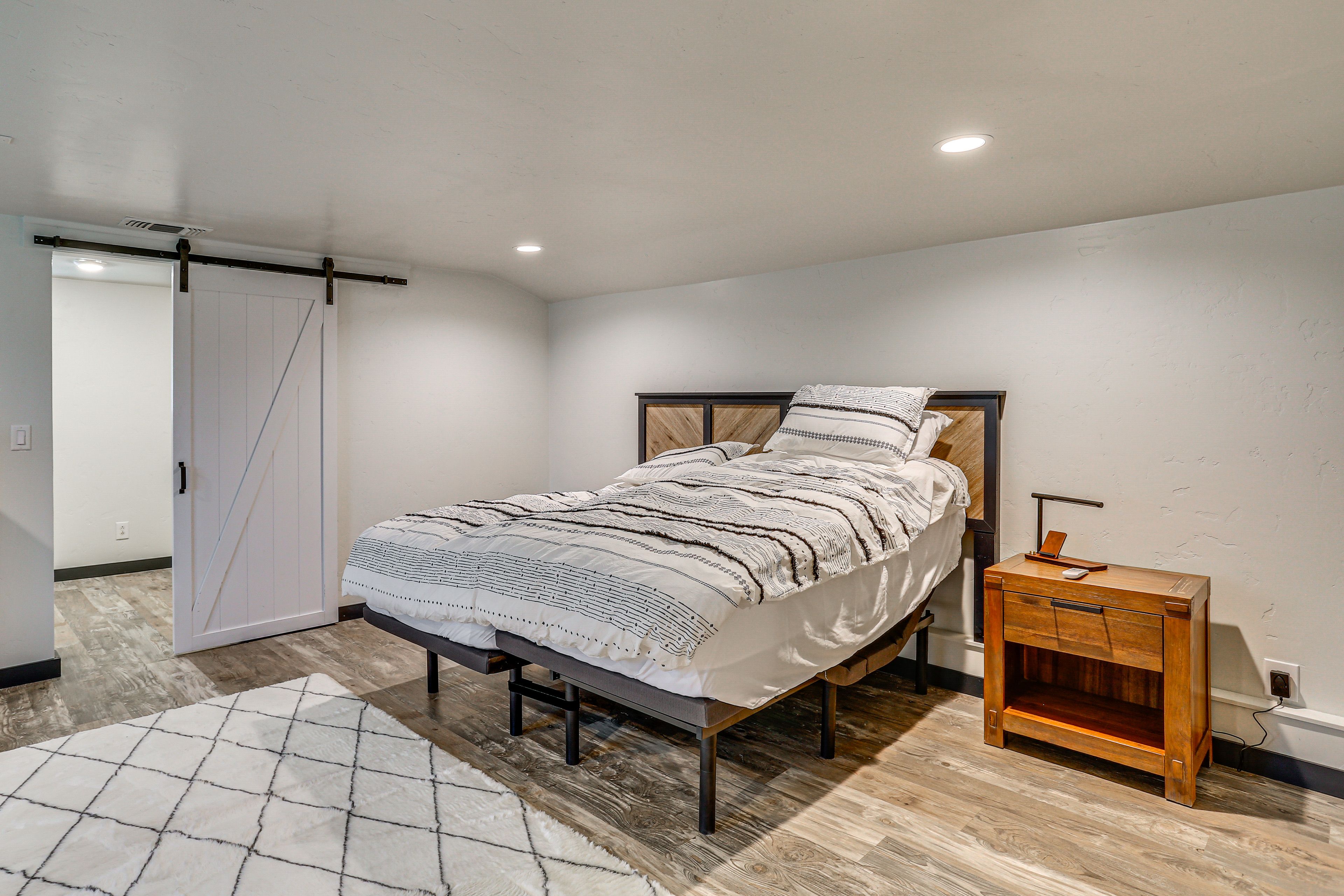 Bedroom 1 | Adjustable King Bed | Smart TV