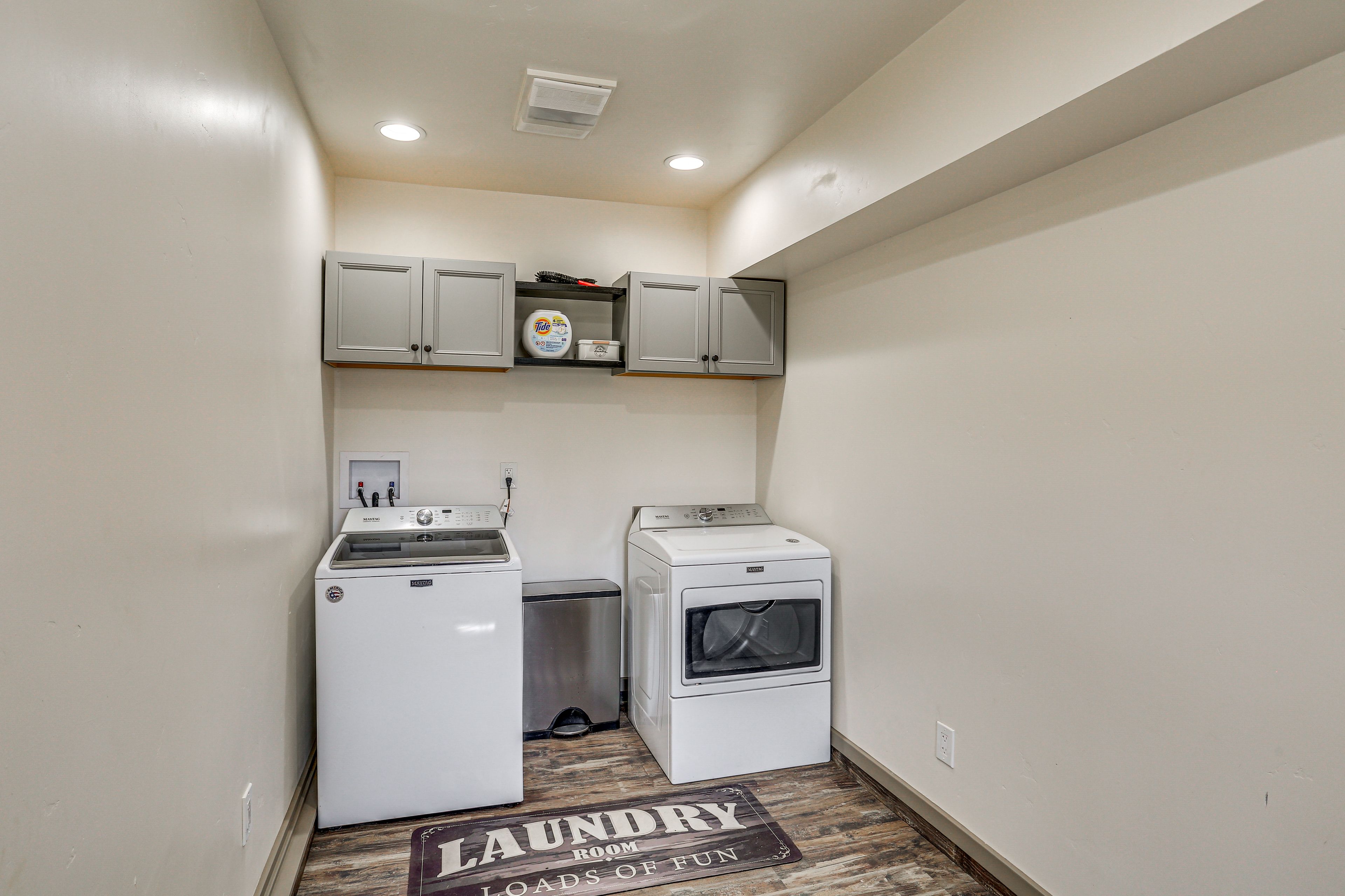 Laundry Room | Washer/Dryer
