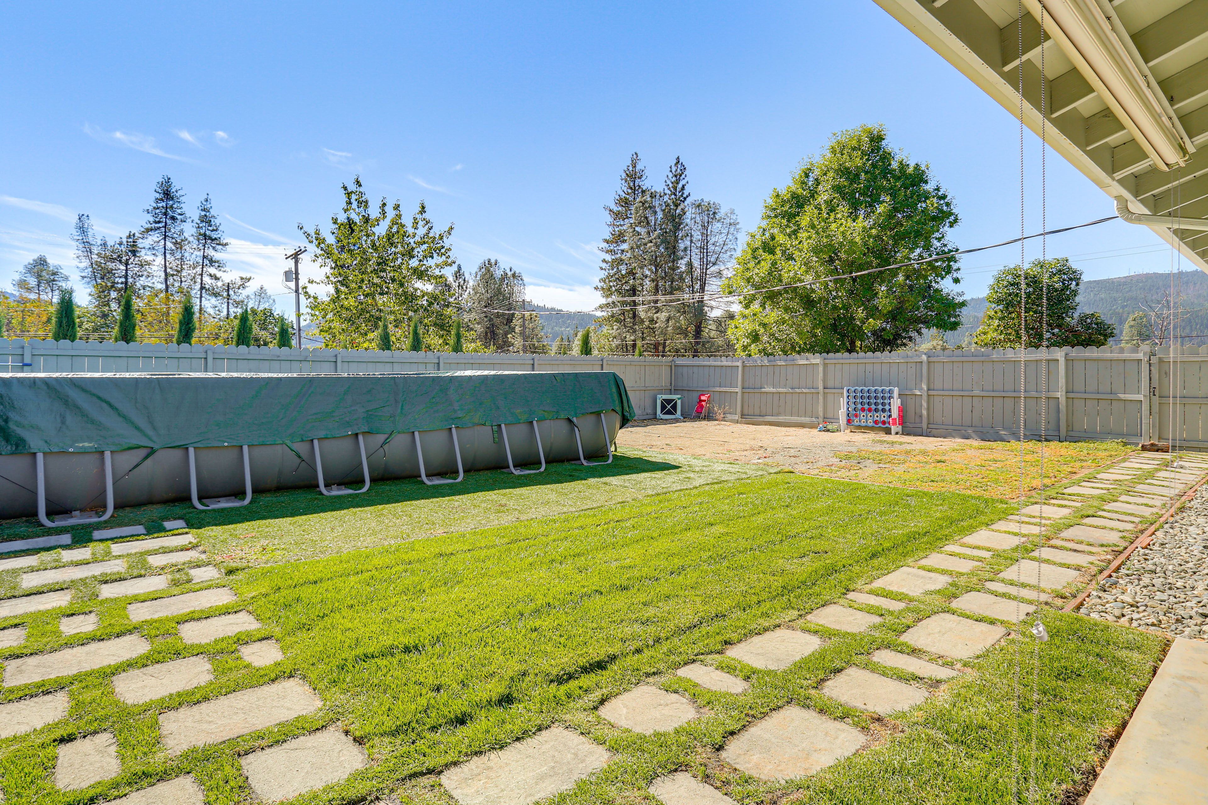 Private Yard | Wood-Burning Fire Pit | Blackstone & Traeger Grills | Hot Tub