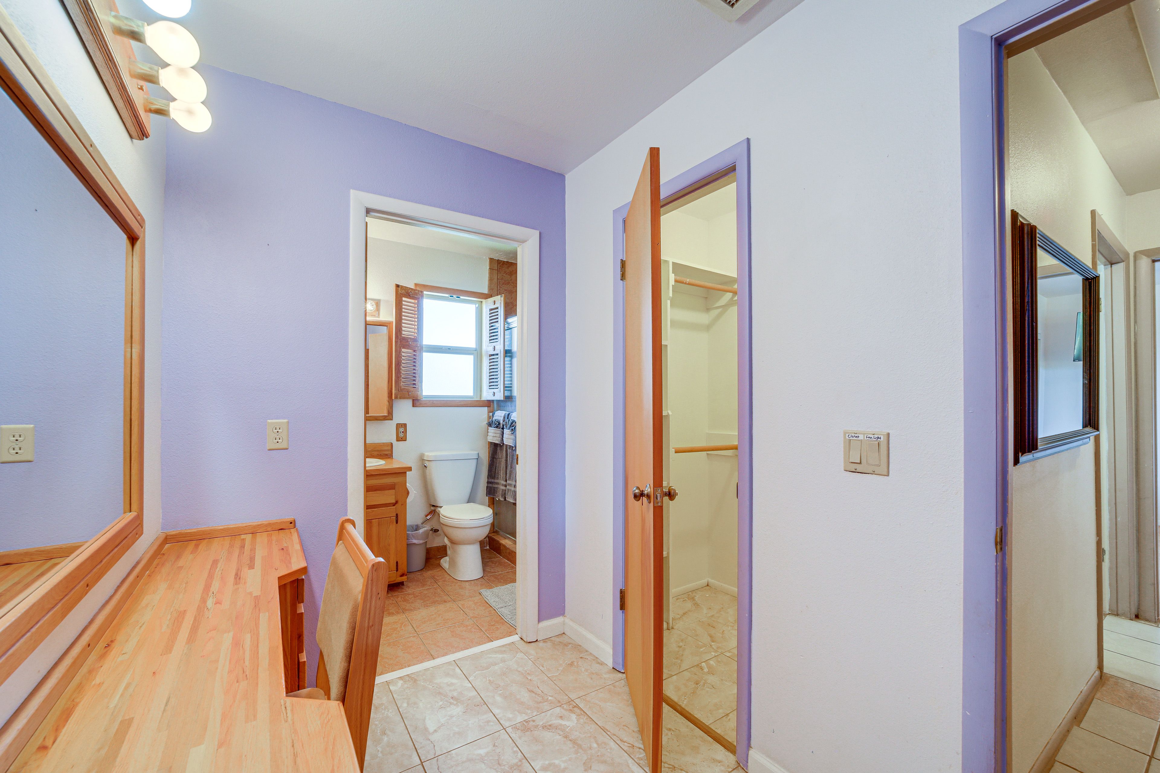 En-Suite Bathroom | Towels Provided