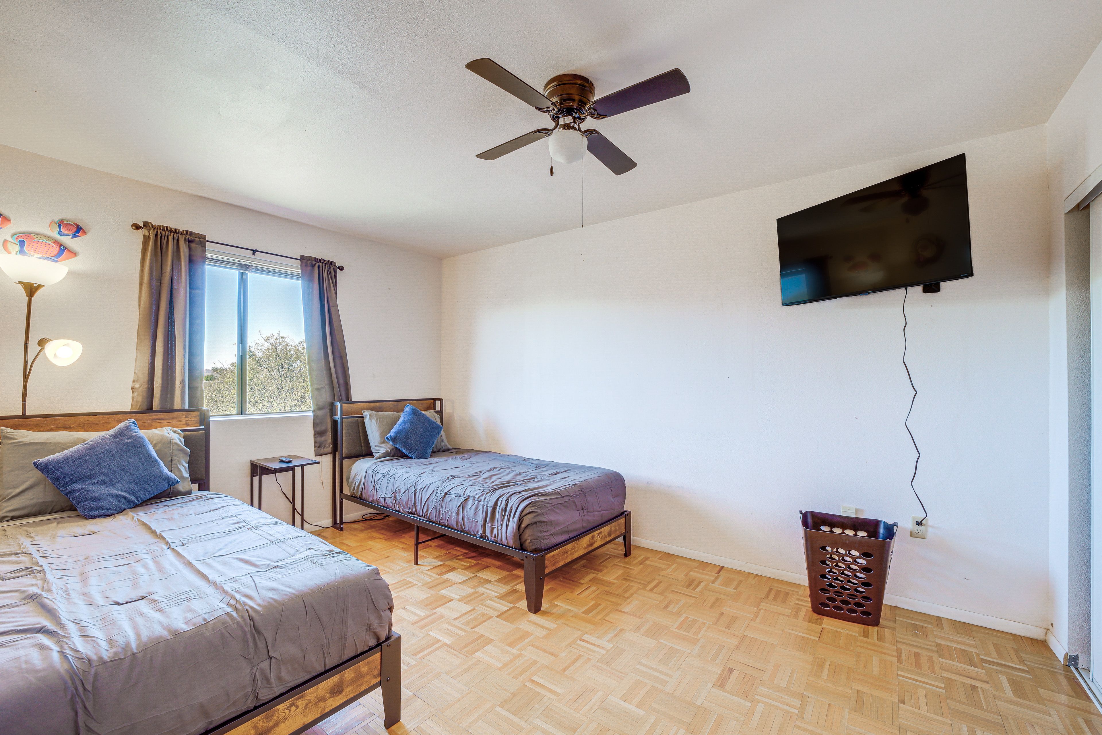 Bedroom 3 | 2 XL Twin Beds | Smart TV