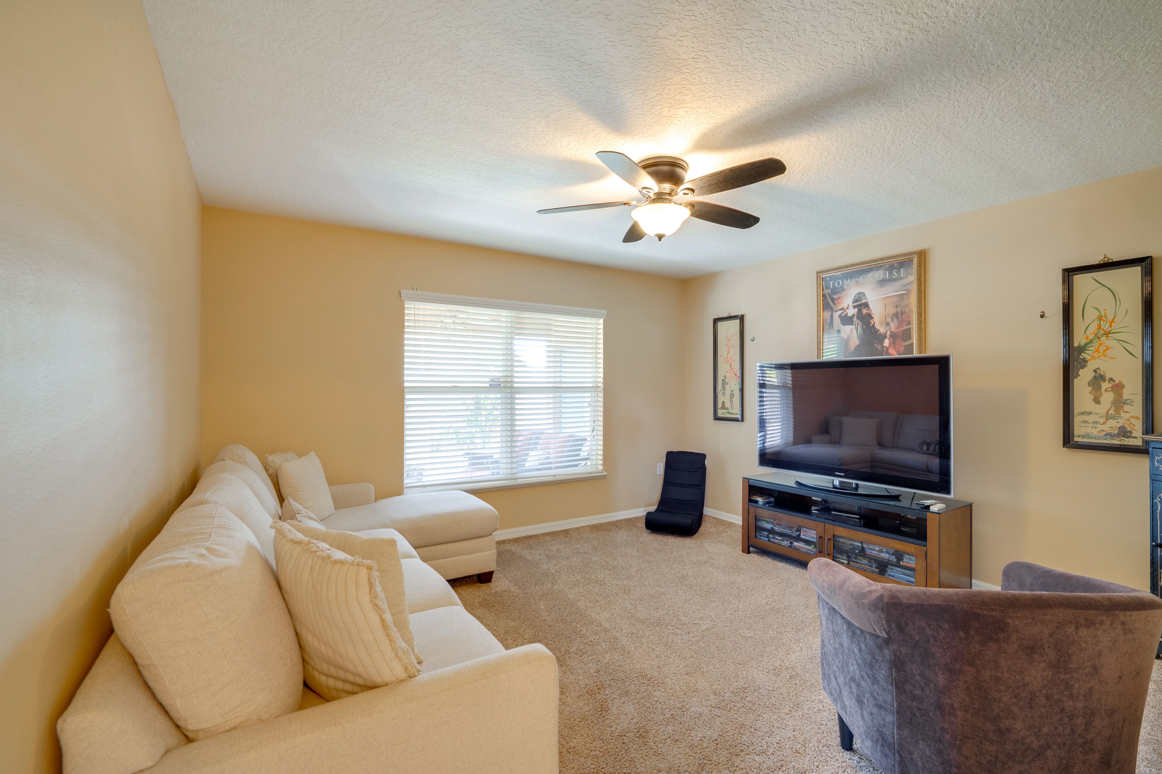 Additional Living Area | 1st Floor | Flat-Screen TV
