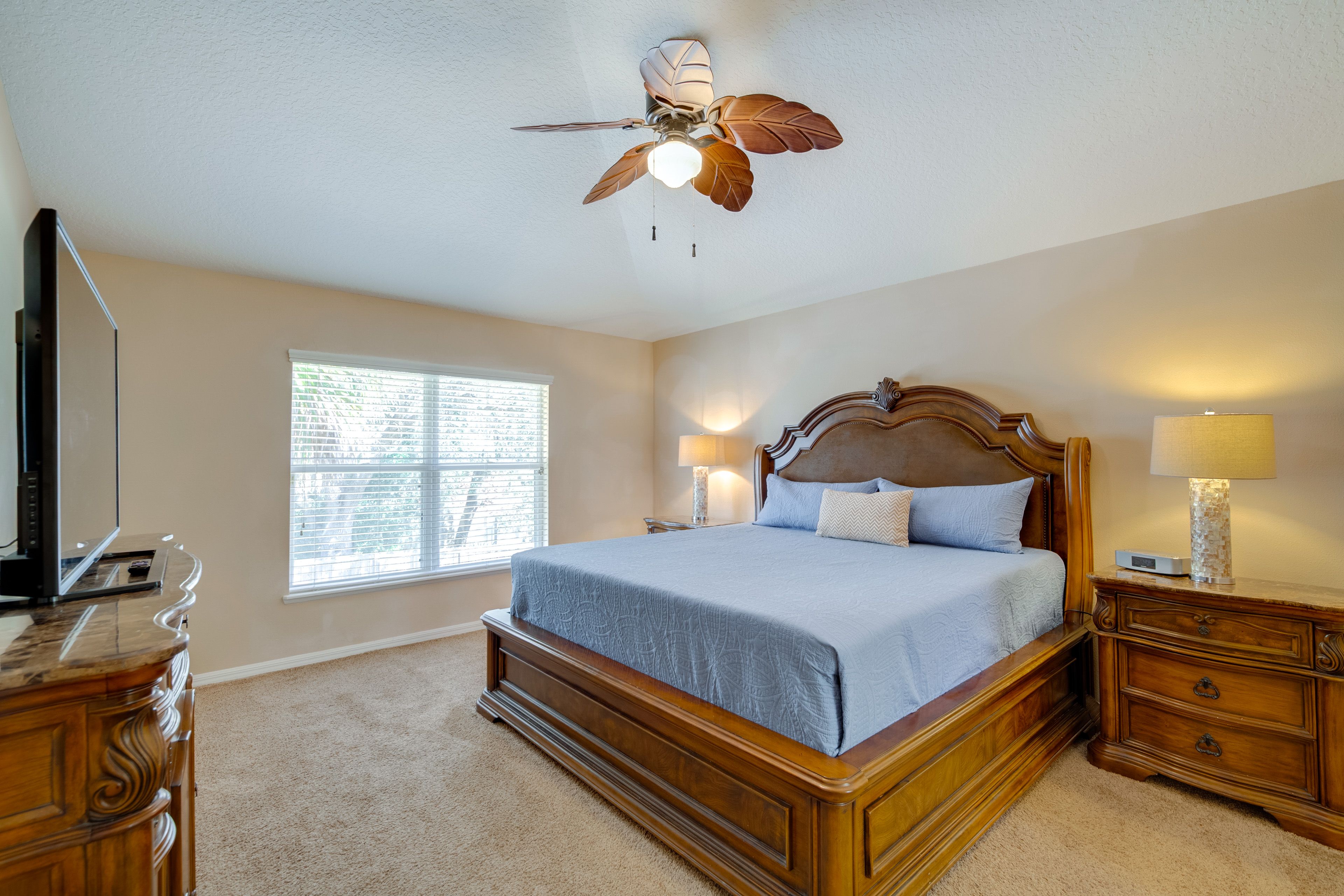 Bedroom 1 | 2nd Floor | King Bed | Walk-In Closet | En-Suite Bathroom