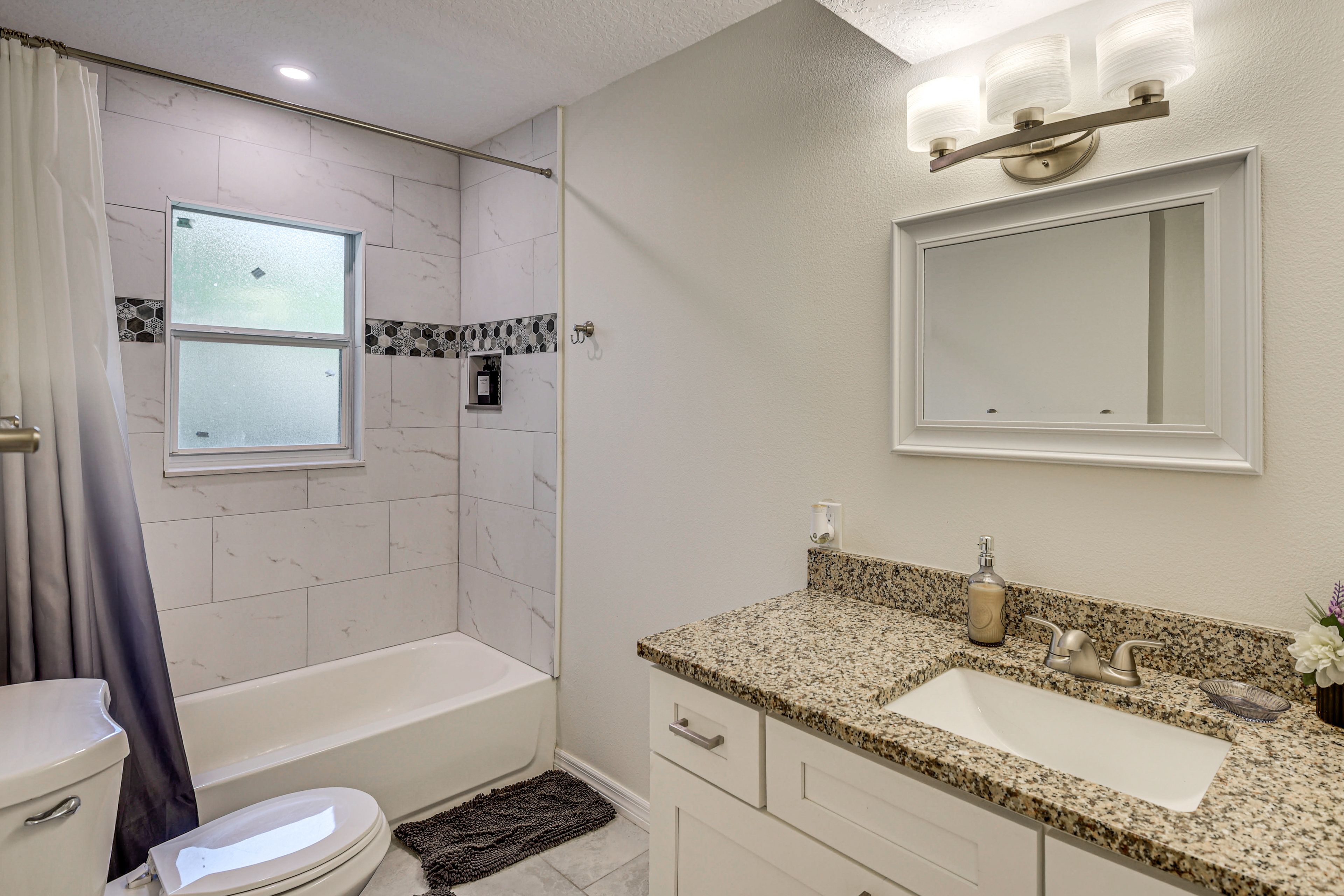 Full Bathroom