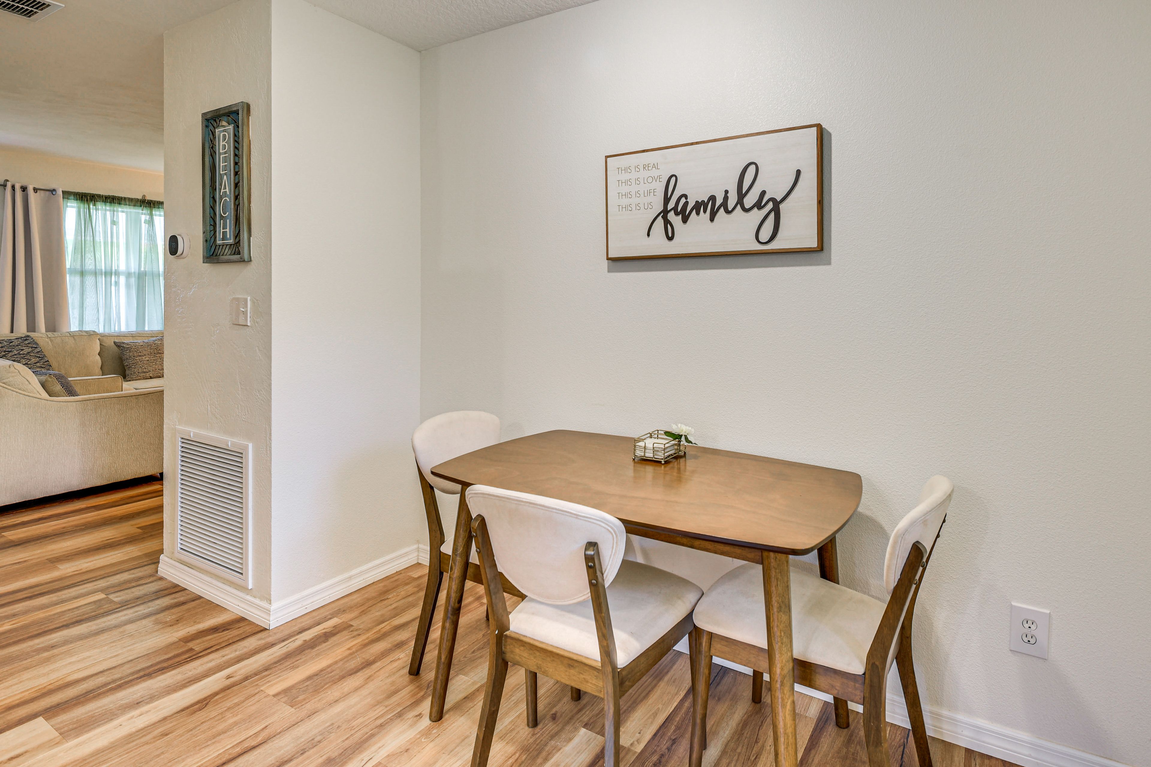 Dining Area | Dishware/Flatware