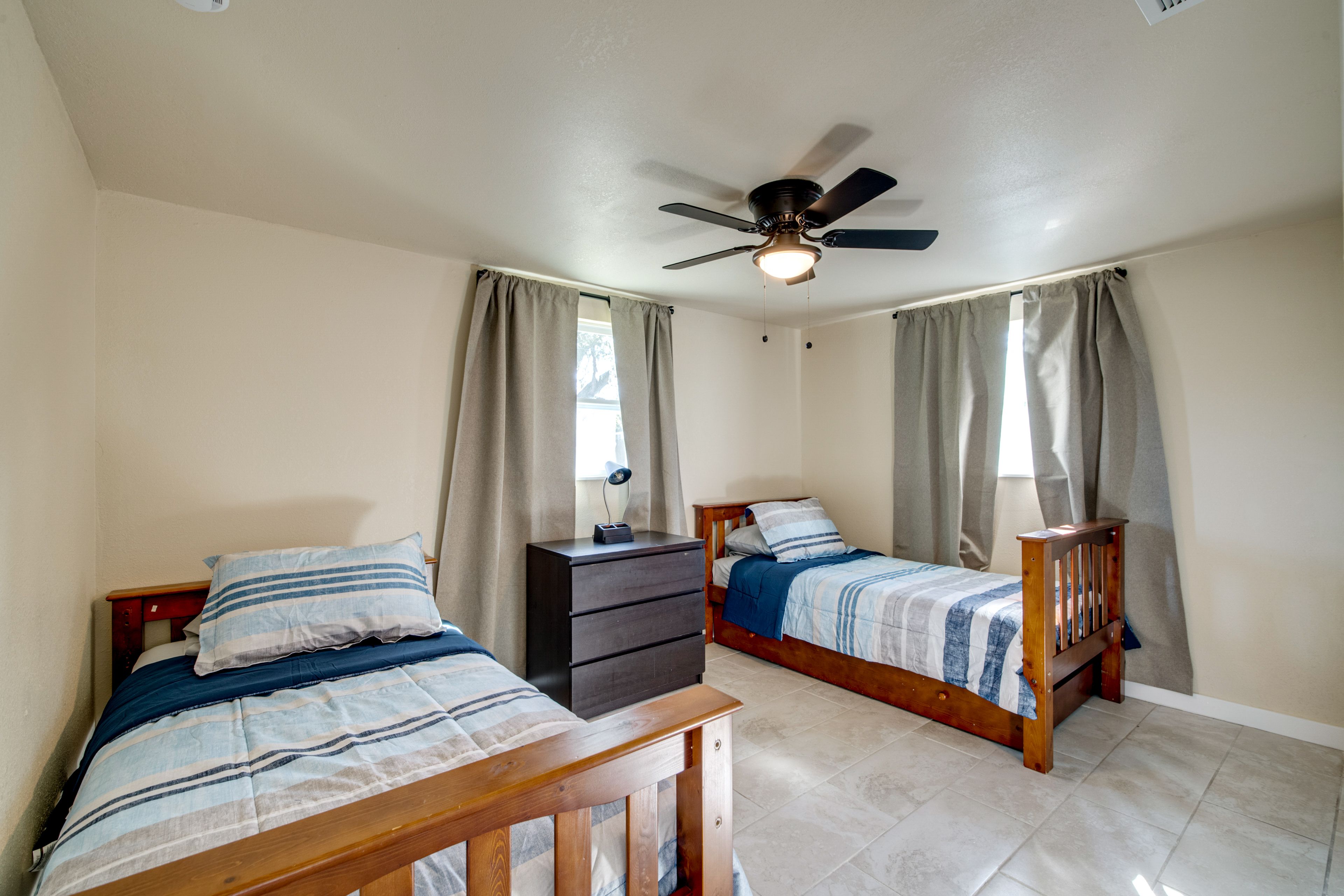 Bedroom 3 | 2 Twin Beds