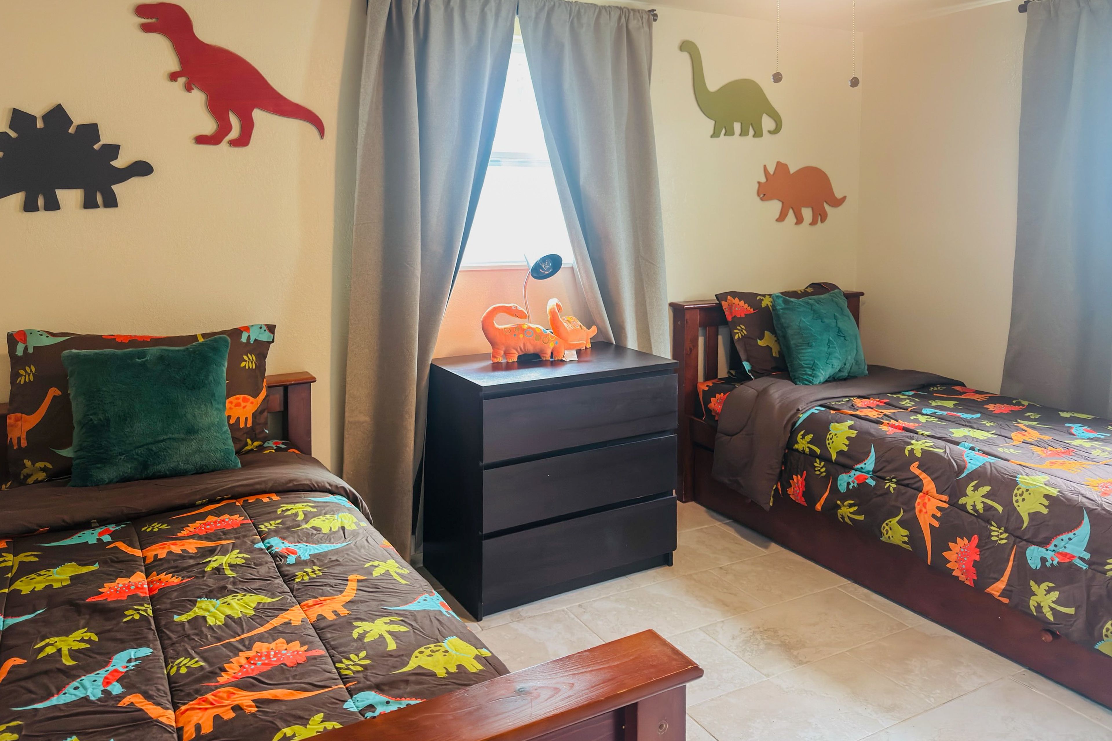 Bedroom 3 | 2 Twin Beds