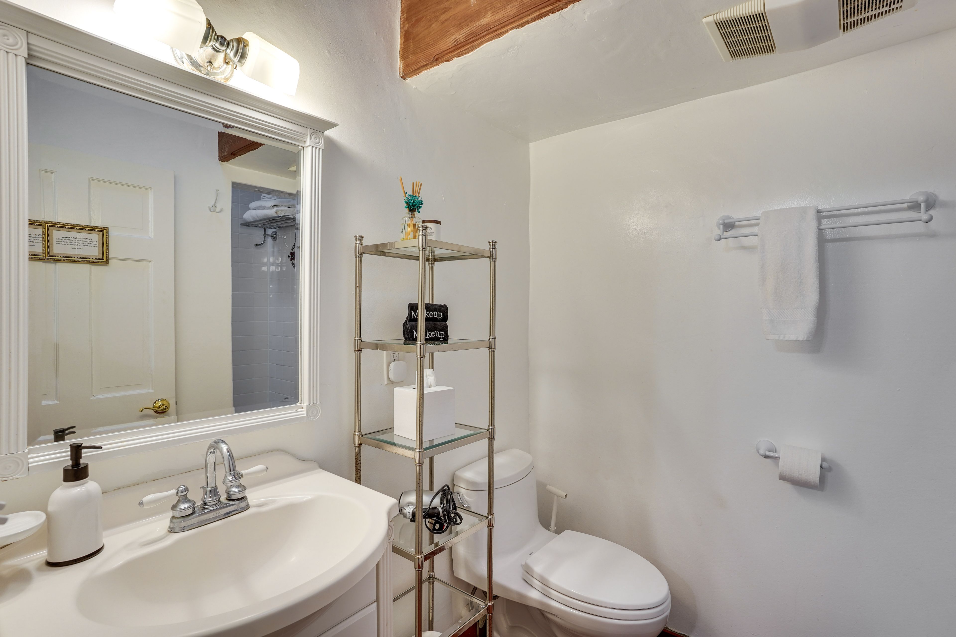 Full Bath | Towels | Hair Dryer